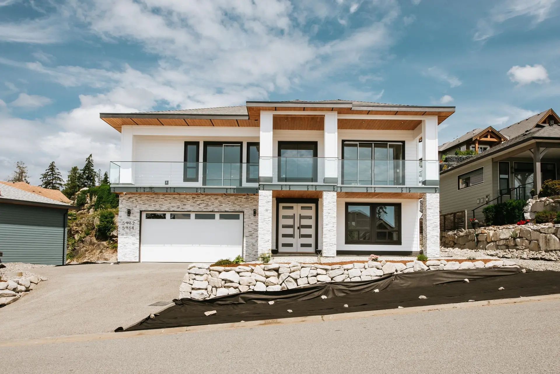 Property at 5962-5964 Barnacle Street, Sechelt, BC