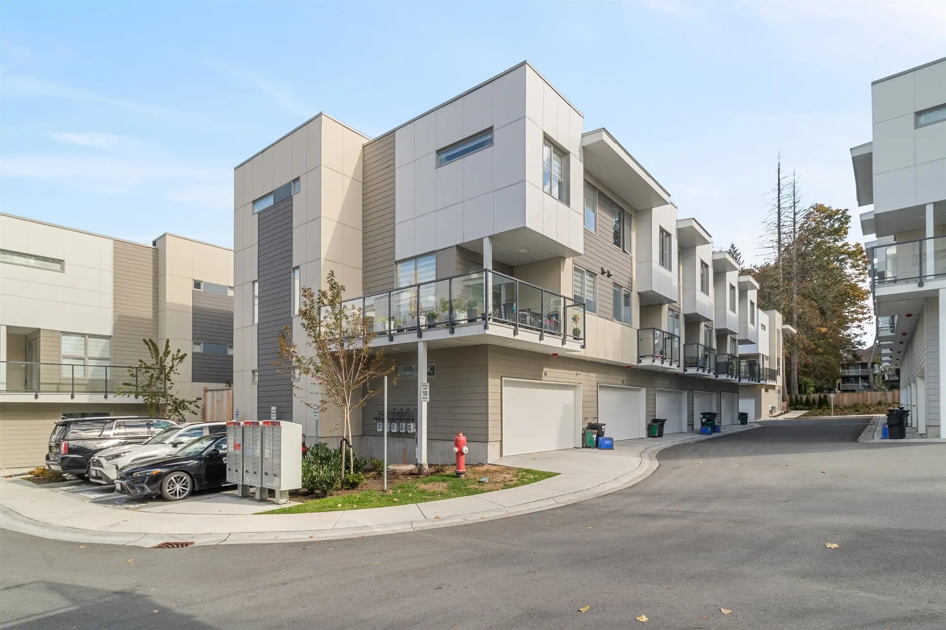 #43 12585 104a Avenue - Image 3
