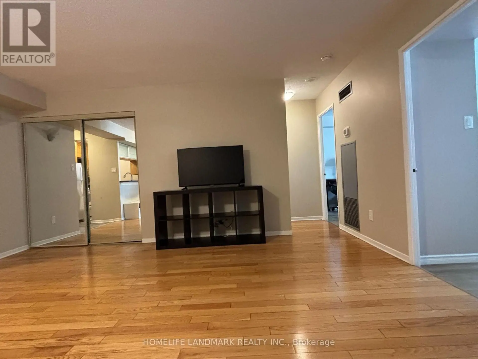 #1401 1055 BAY STREET - Image 7
