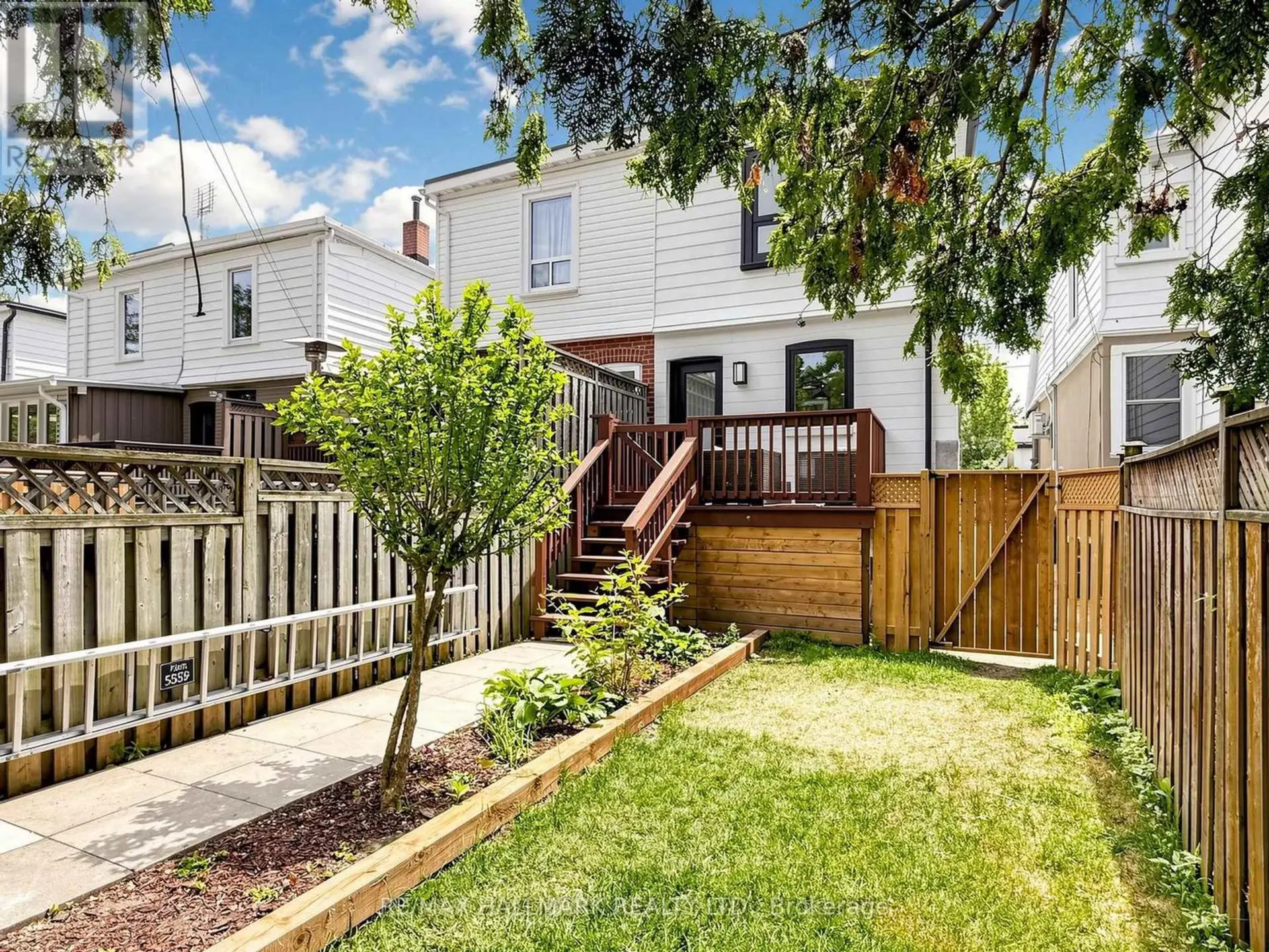 44 QUEENSDALE AVENUE - Image 19