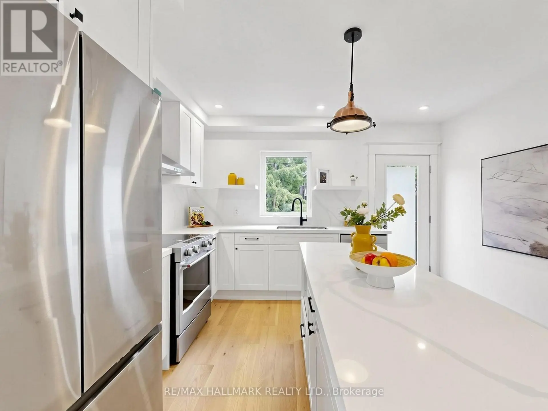 44 QUEENSDALE AVENUE - Image 5