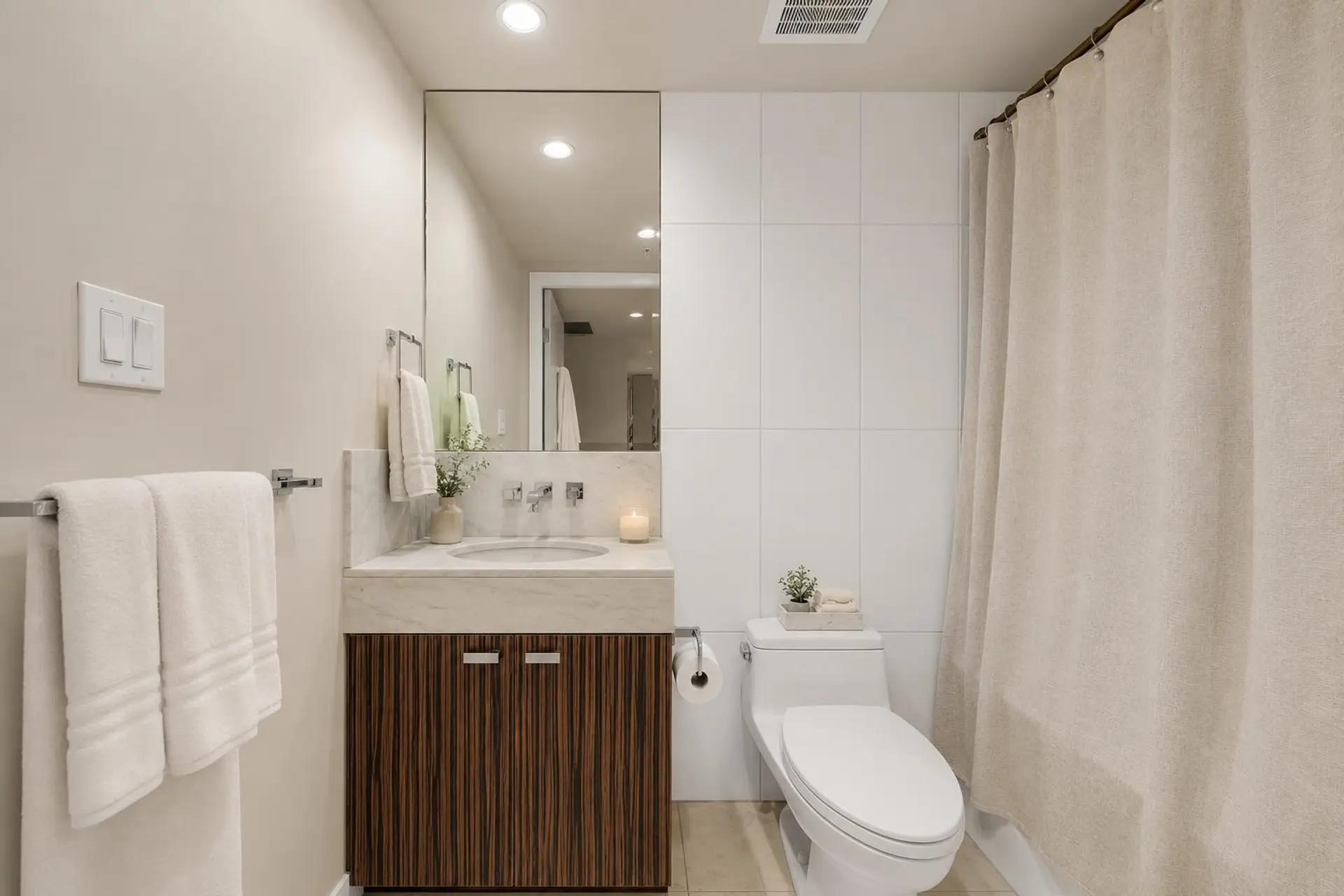 #803 788 Richards Street - Image 5