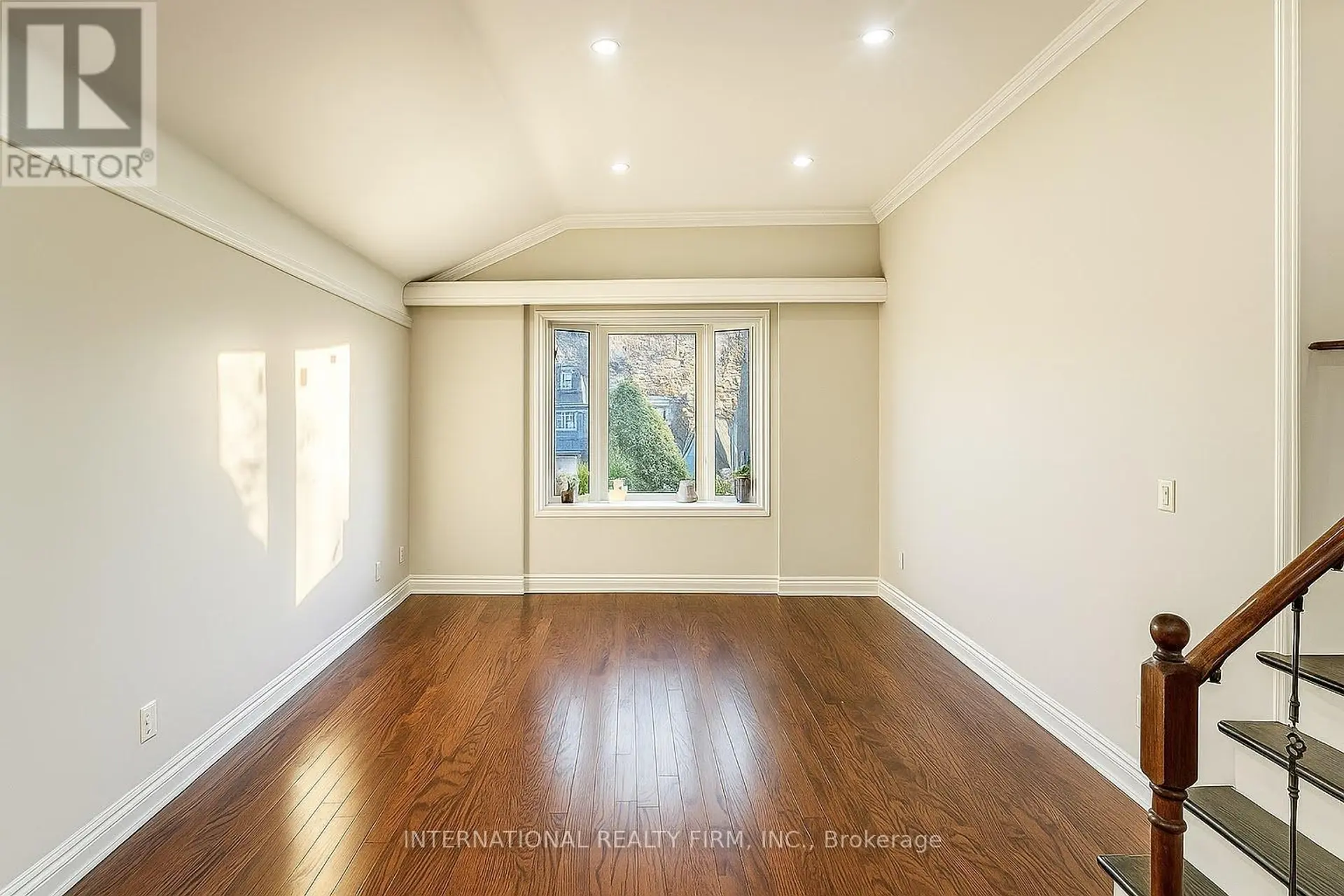 9 BENSHIRE DRIVE - Image 3
