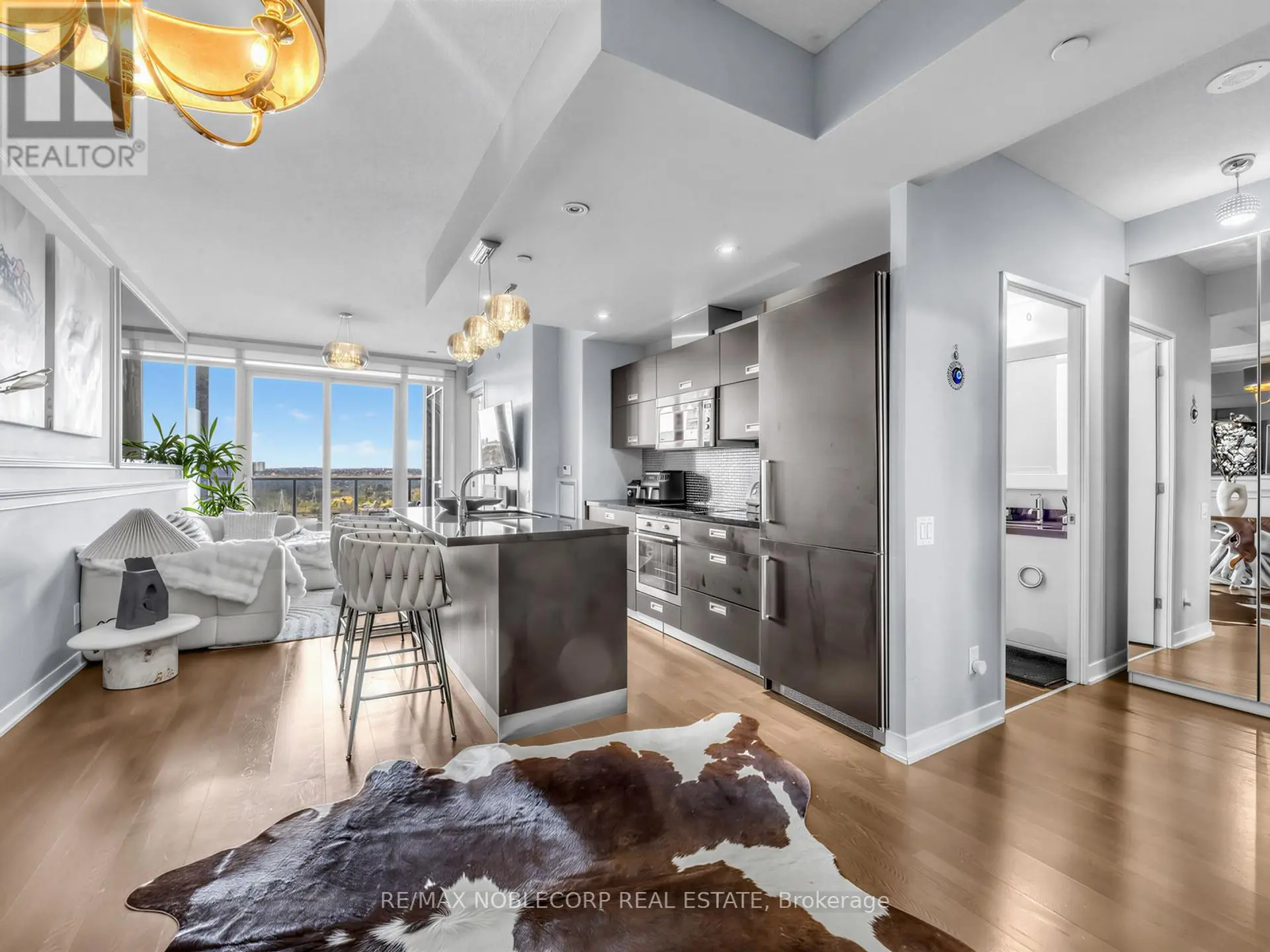 #2212 88 PARK LAWN ROAD - Image 3
