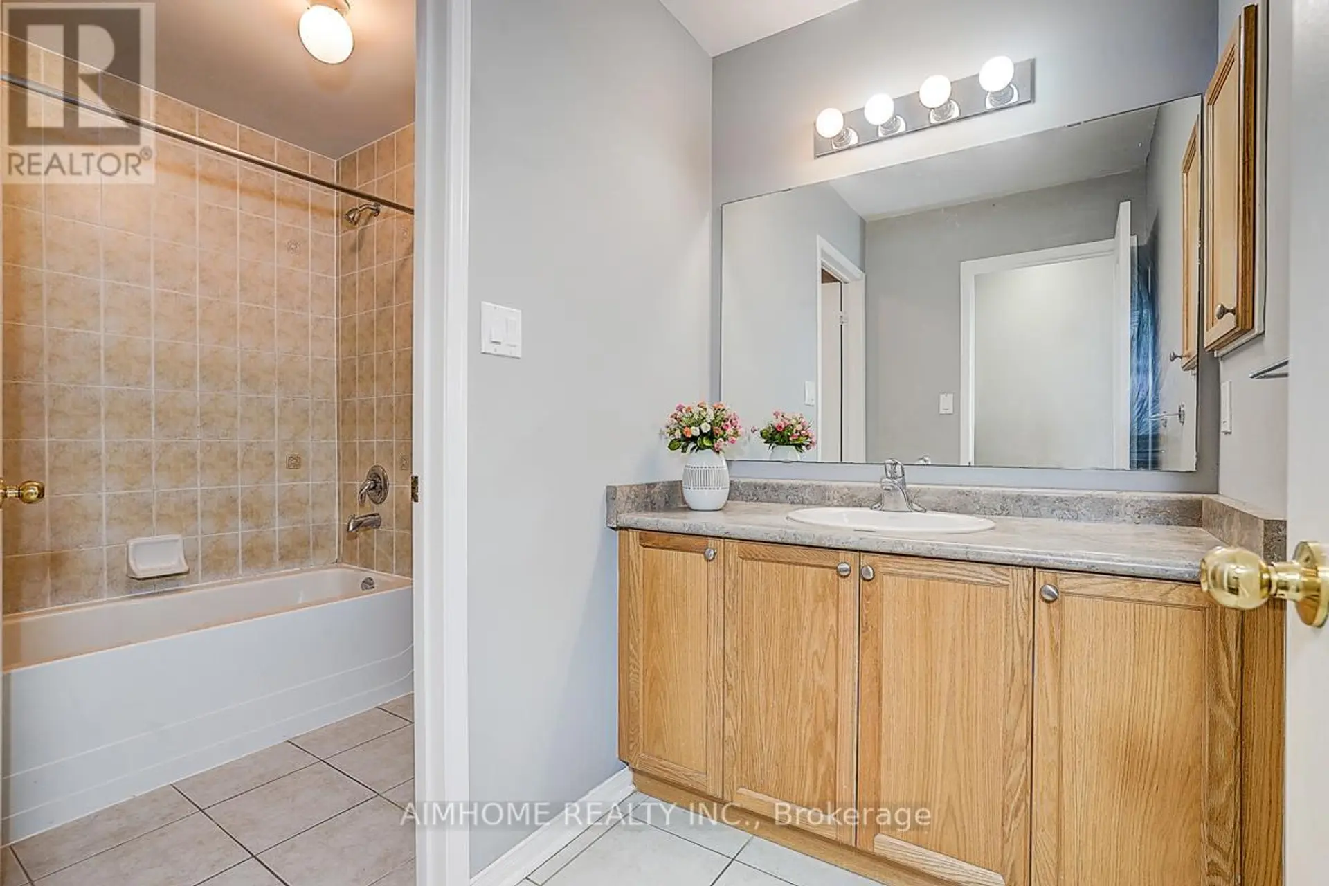 969 OAKTREE CRESCENT - Image 12