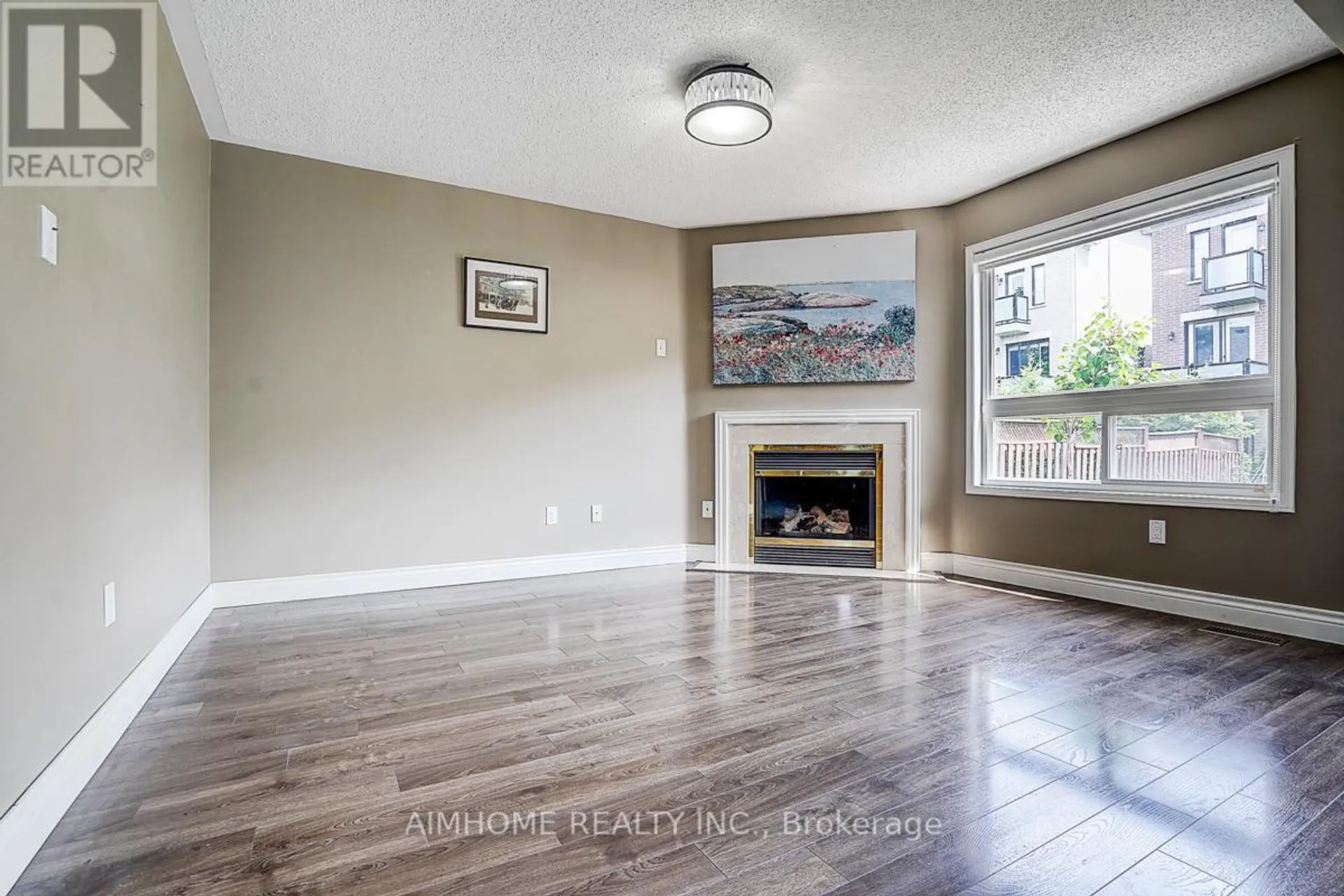 969 OAKTREE CRESCENT - Image 5