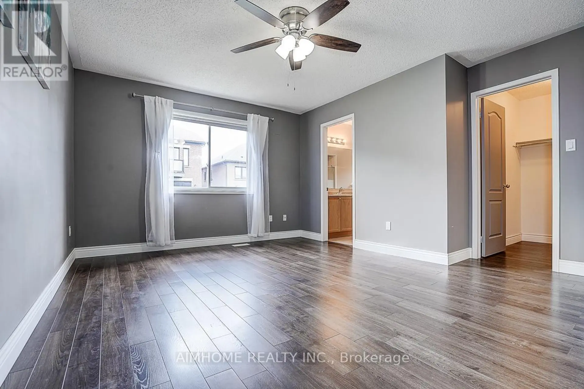 969 OAKTREE CRESCENT - Image 9