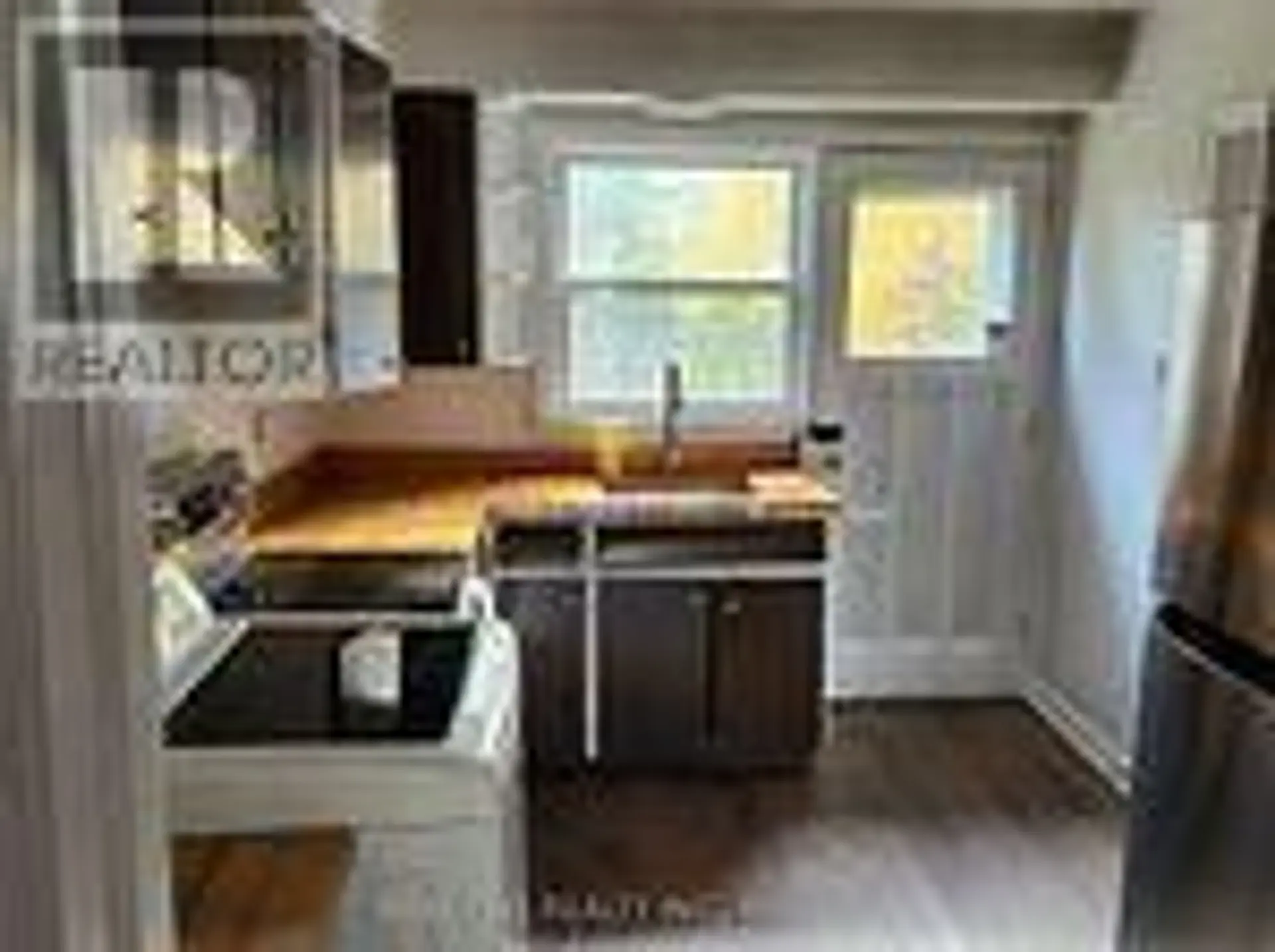33 URBANDALE AVENUE - Image 8