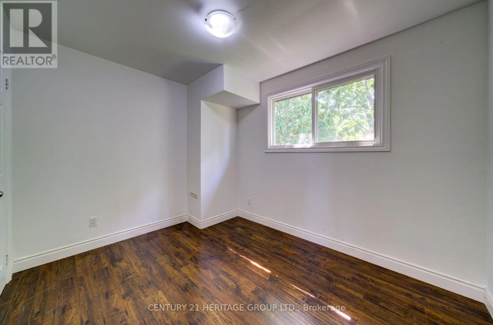 200 FERNDALE DRIVE N - Image 11