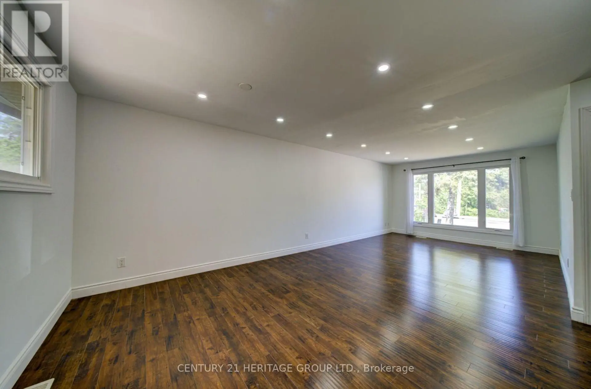 200 FERNDALE DRIVE N - Image 8