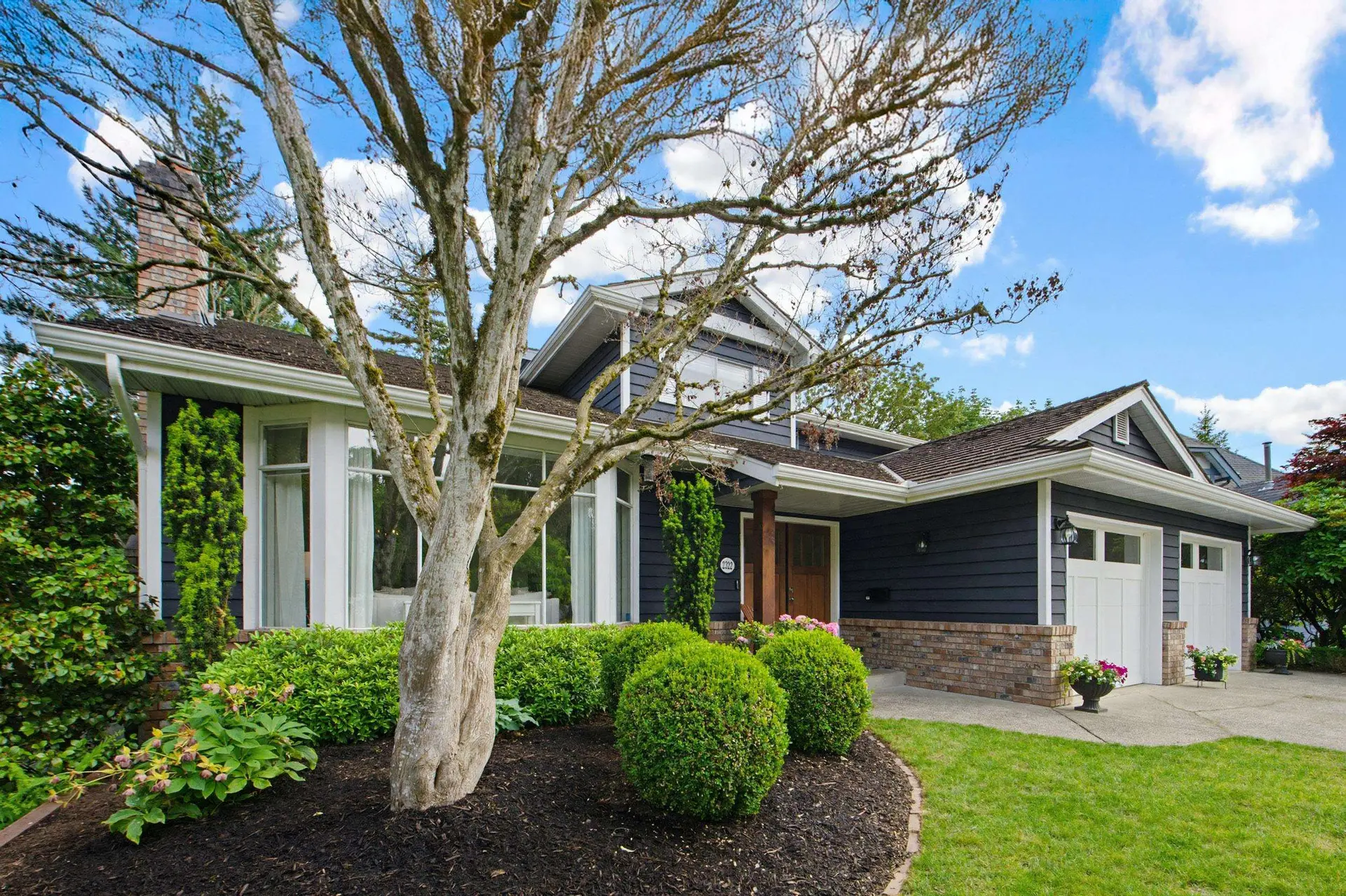 Property at 2322 Hampshire Place, Abbotsford, BC