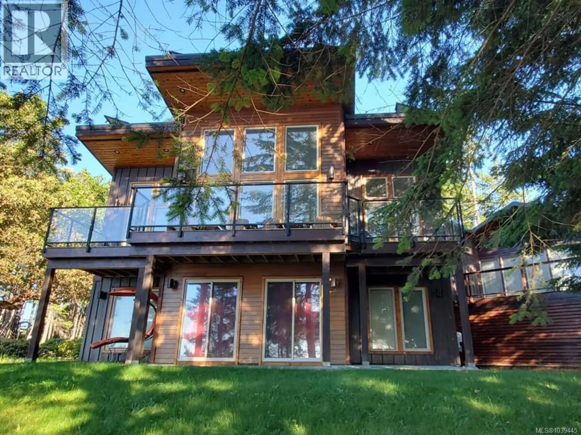 Property at 733 Berry Point Rd, Gabriola Island, BC