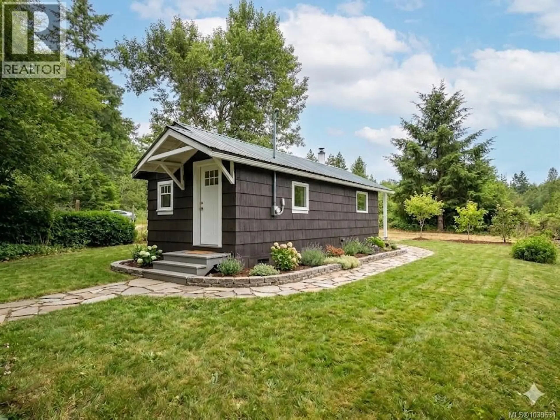 1055 Station Rd - Image 5