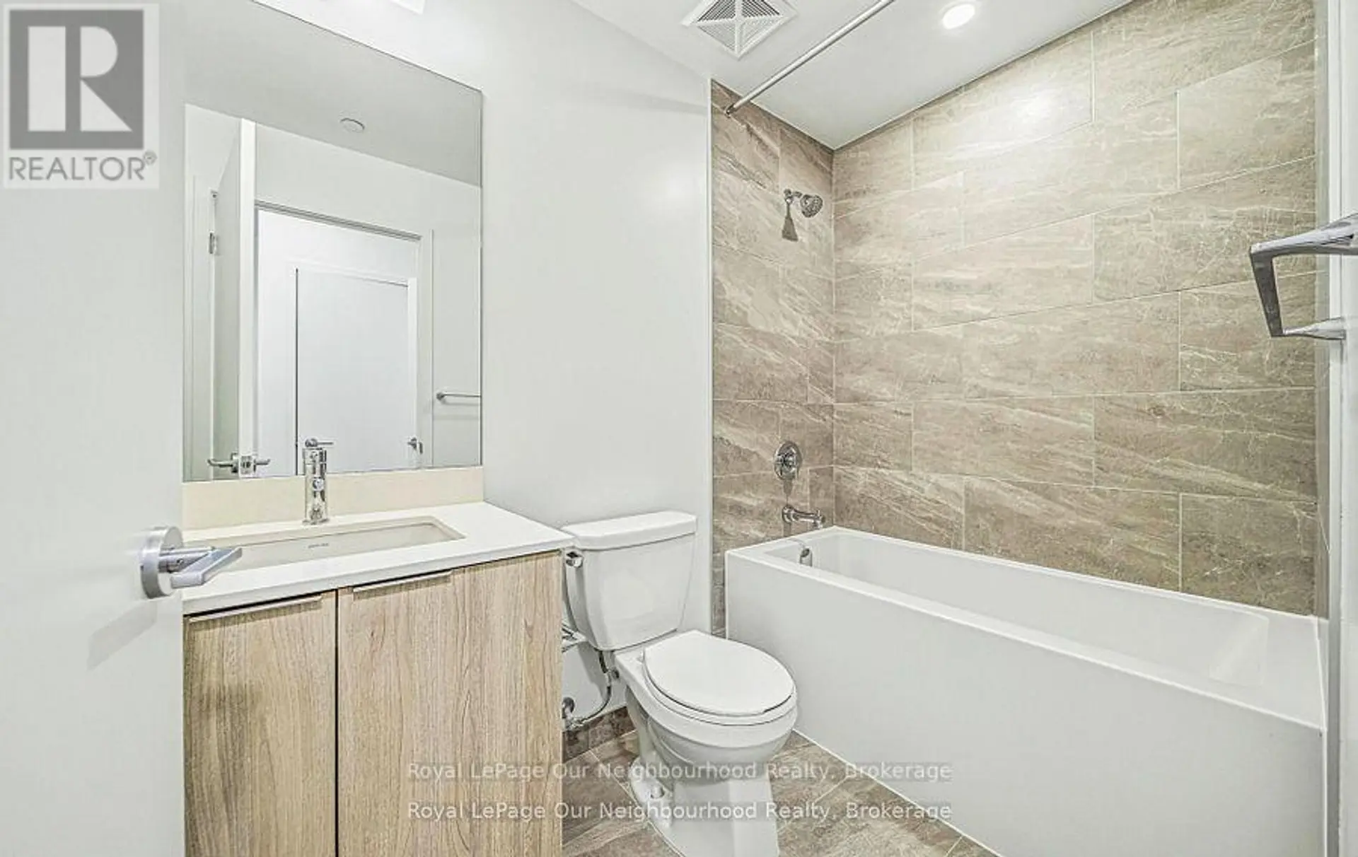 #412 395 SQUARE ONE DRIVE - Image 15