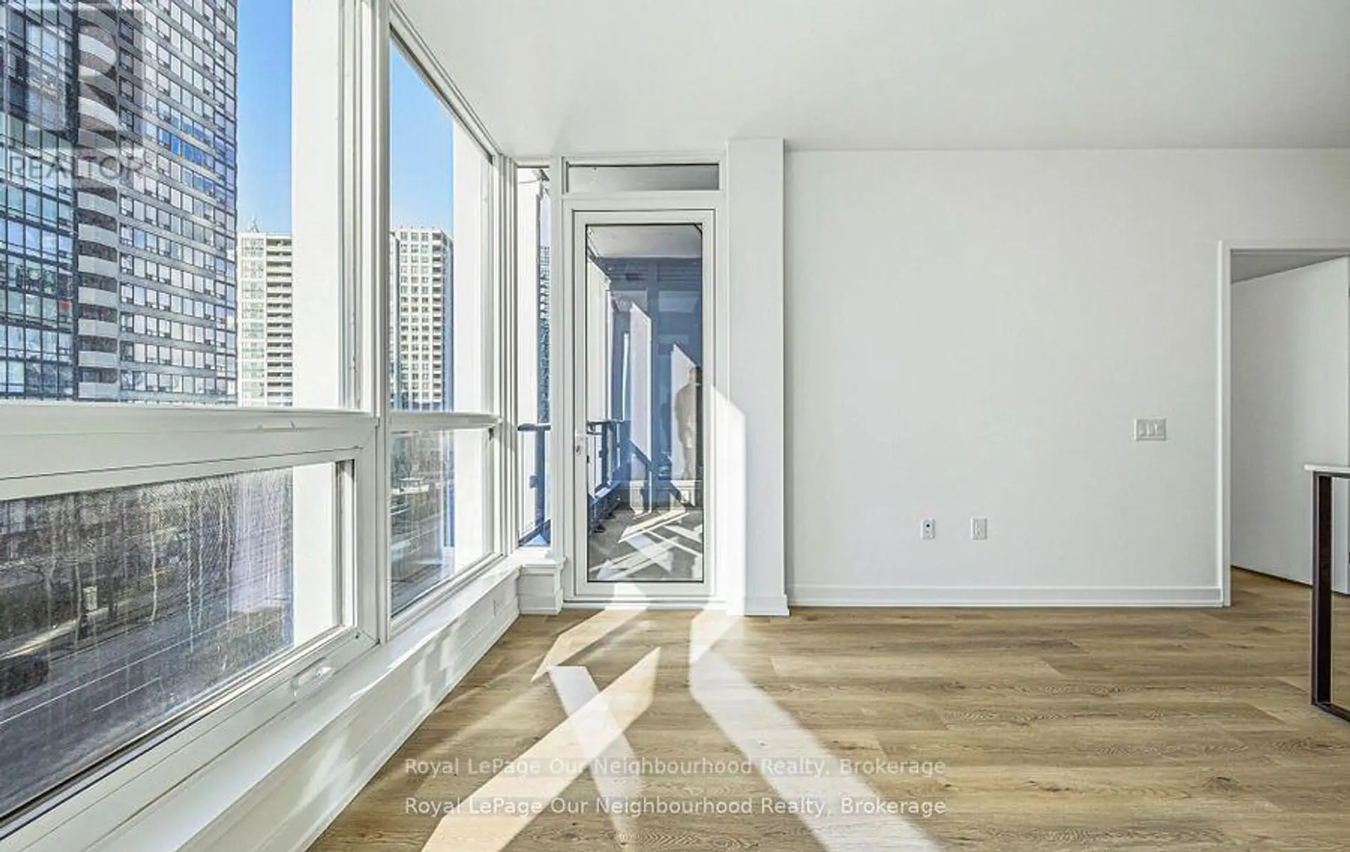 #412 395 SQUARE ONE DRIVE - Image 9