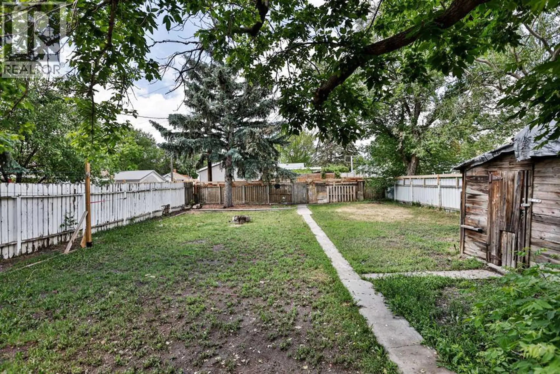 318 16 Street N - Image 14