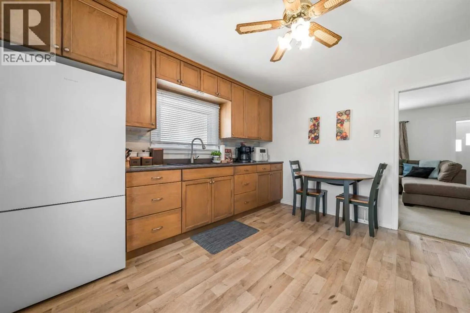 350 4 Street SW - Image 5