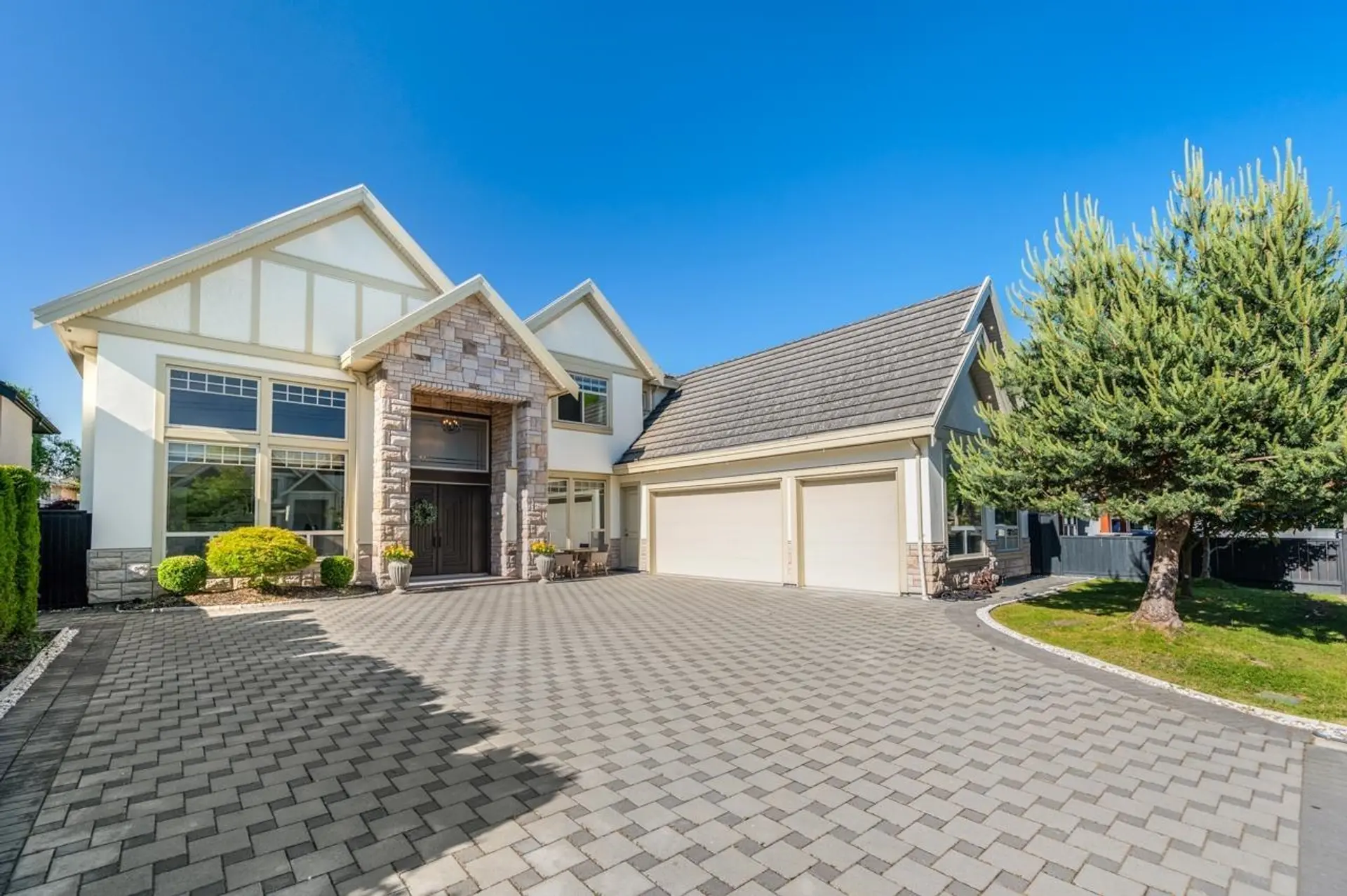 Property at 3531 Rosamond Avenue, Richmond, BC