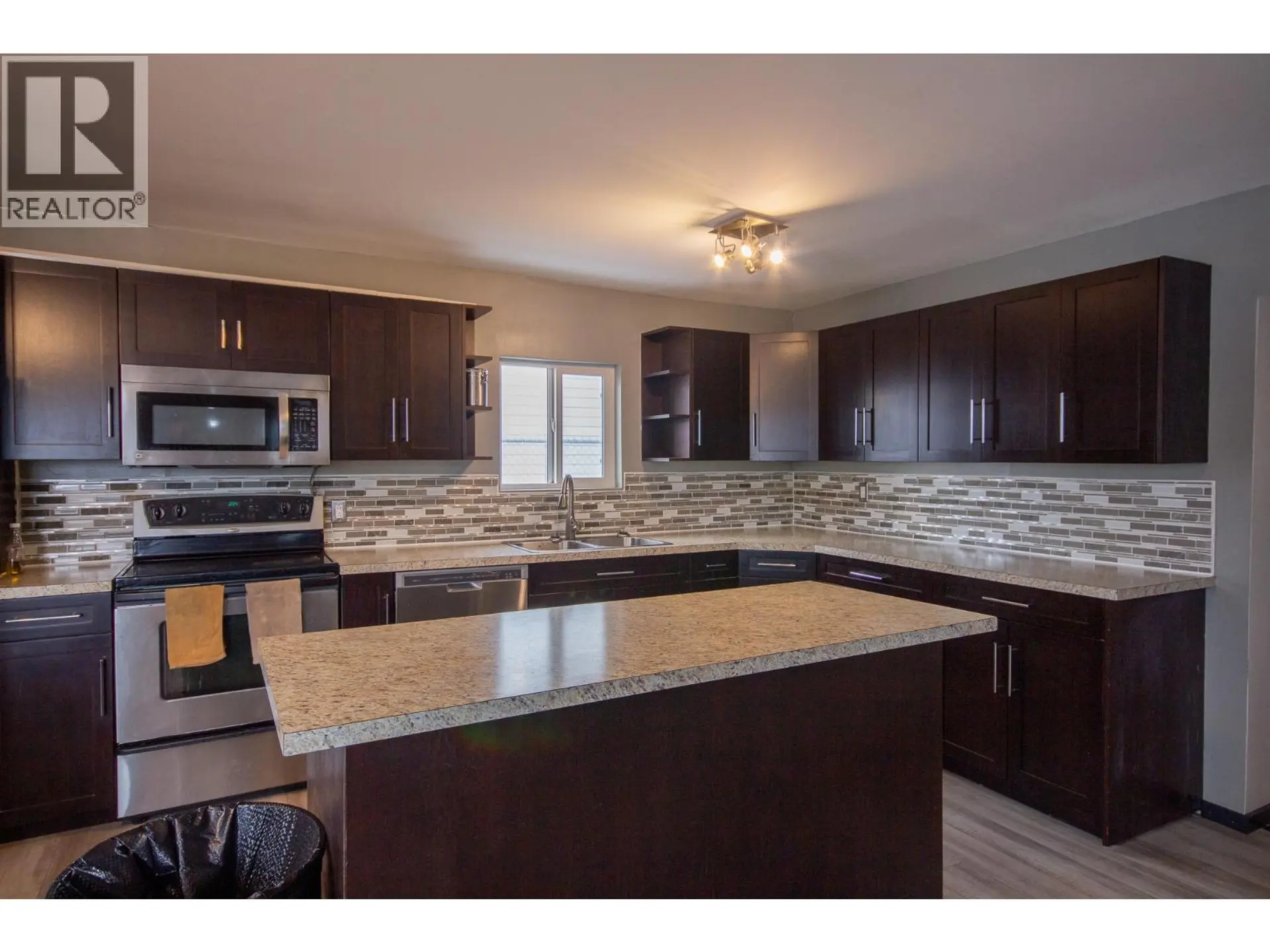 1604 108 Avenue - Image 2