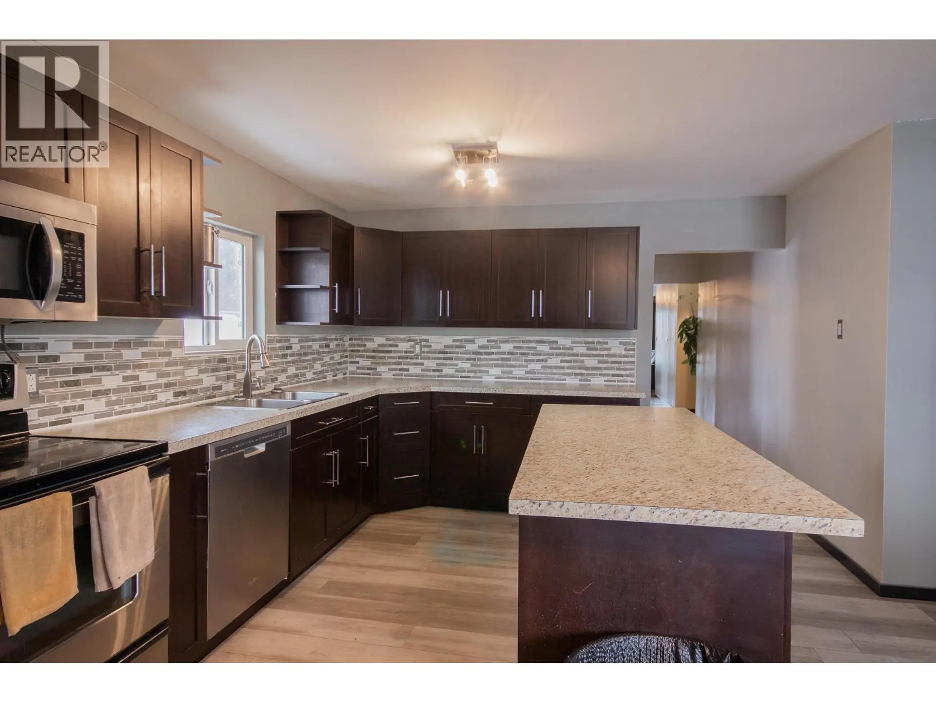 1604 108 Avenue - Image 3