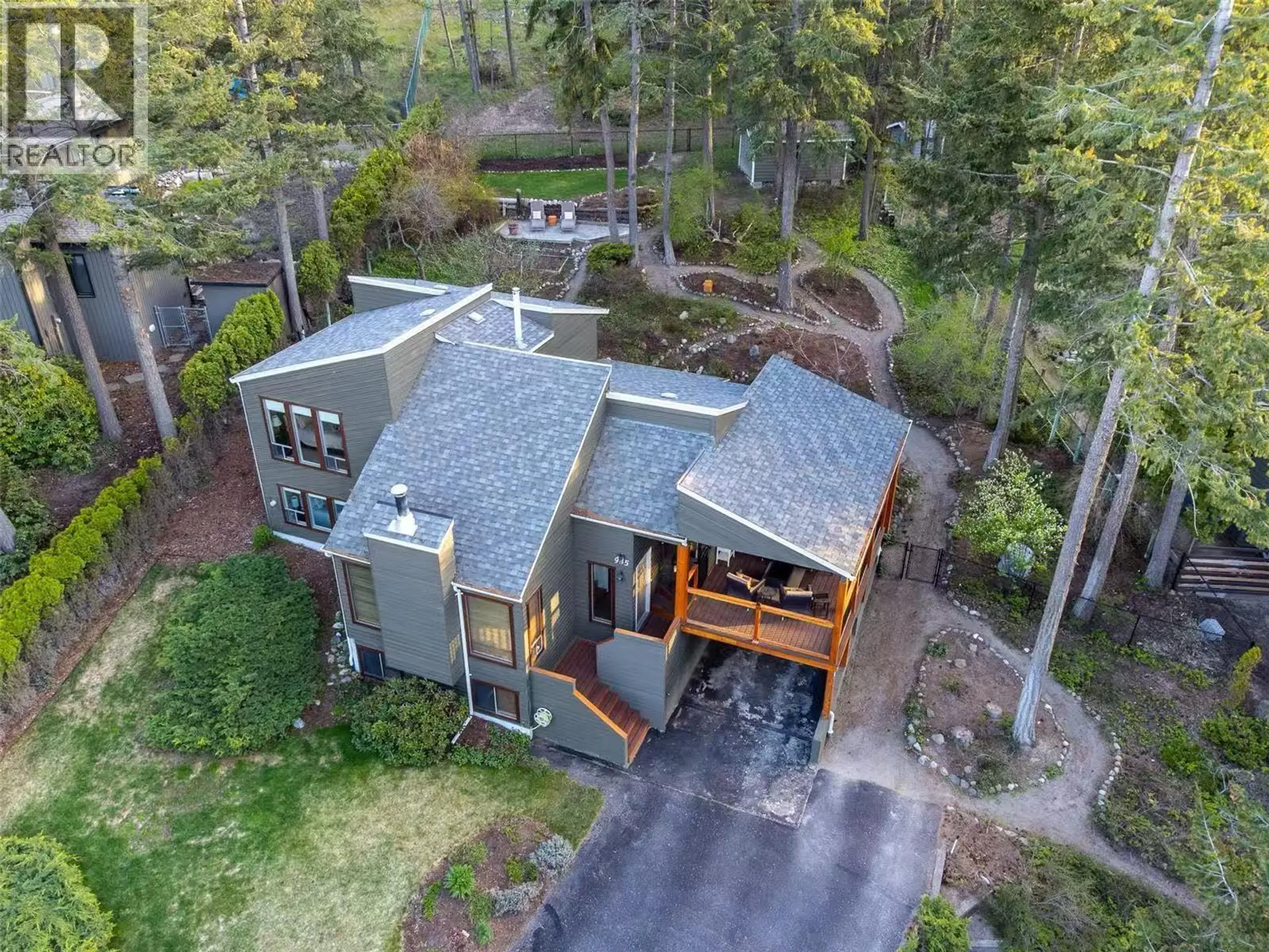 Property at 945 LLOYD JONES Drive, West Kelowna, BC