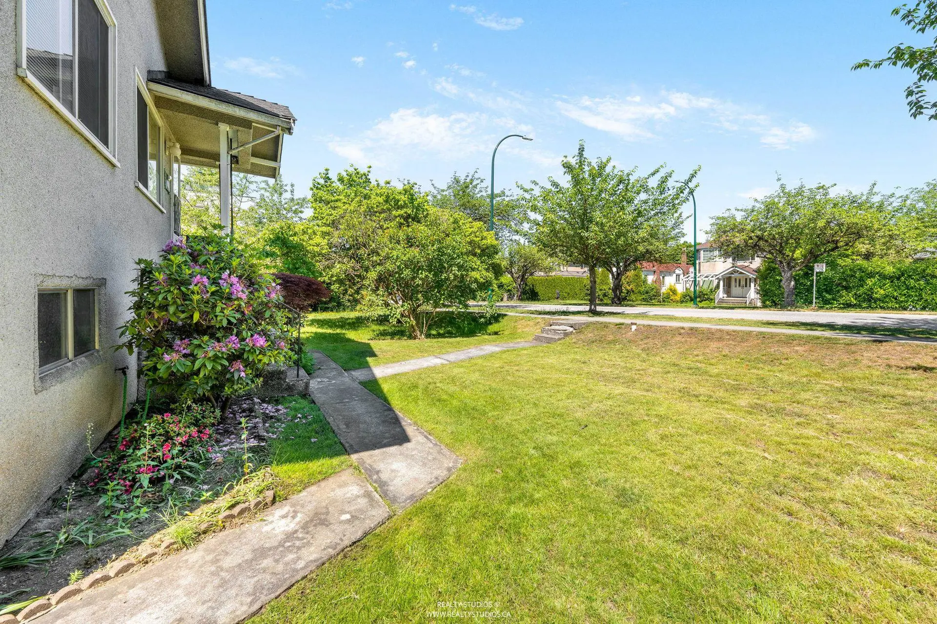 20 W King Edward Avenue - Image 3