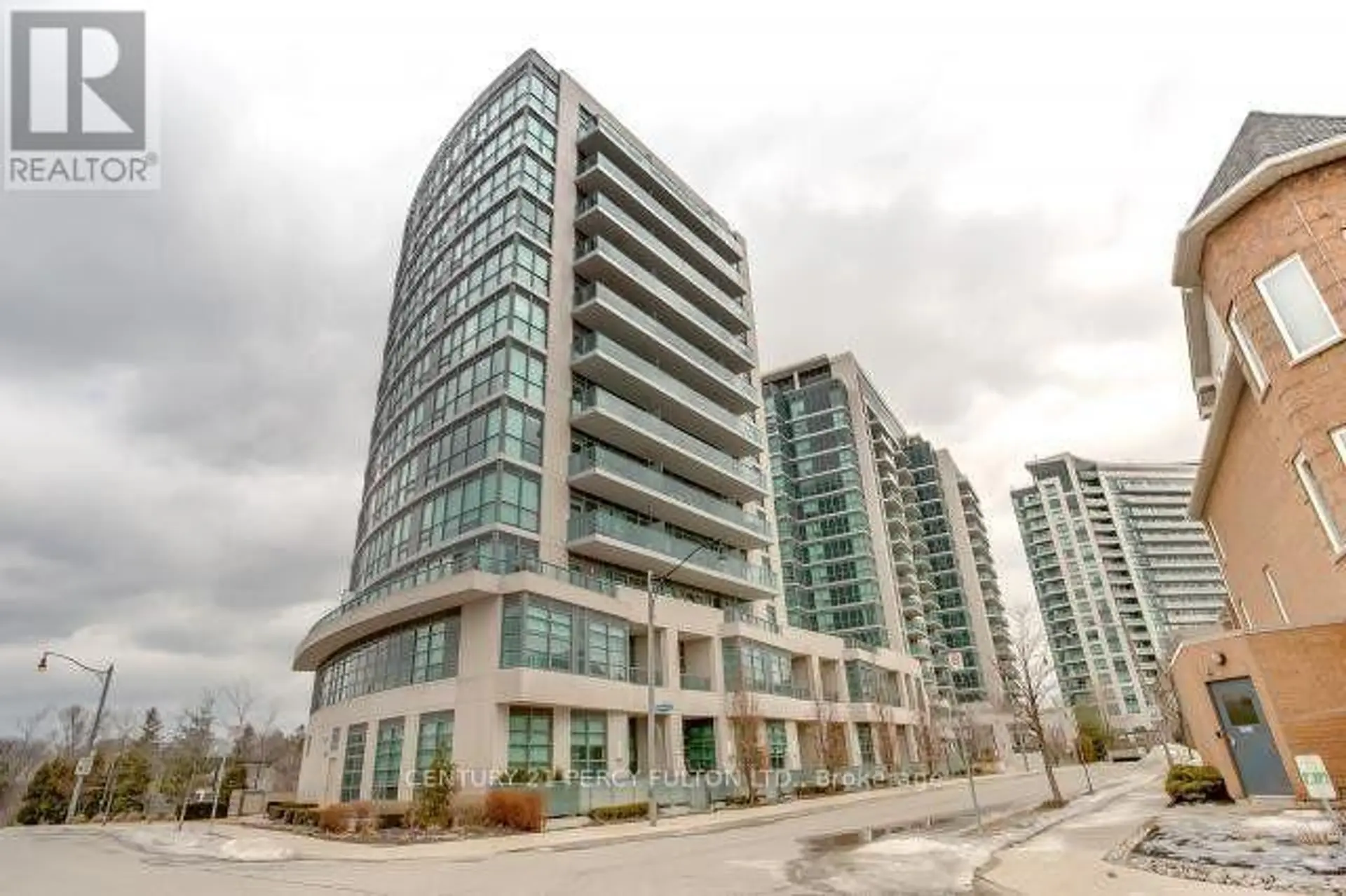 #1510 35 BRIAN PECK CRESCENT - Image 2