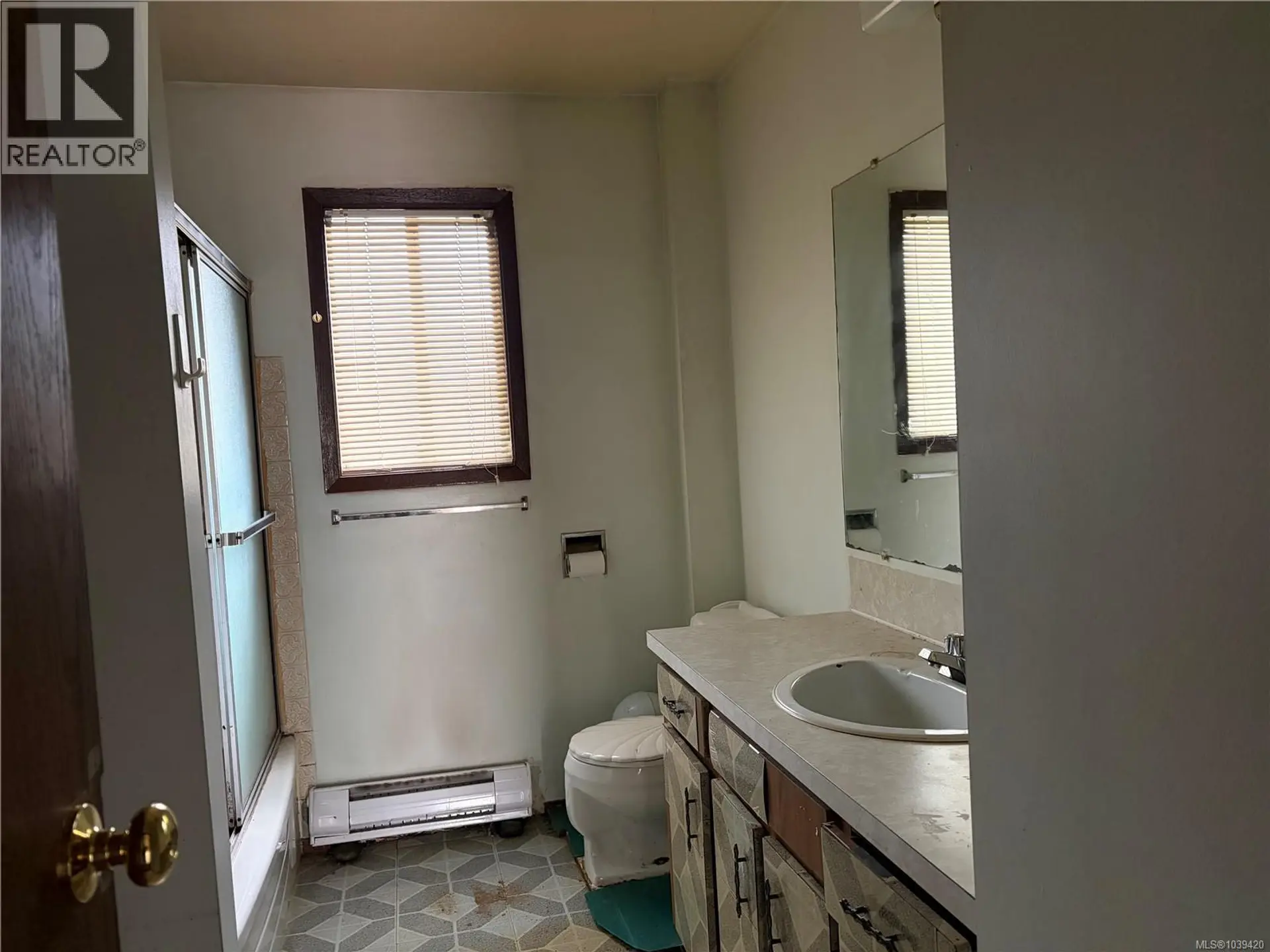2400 Fitzgerald Ave - Image 7