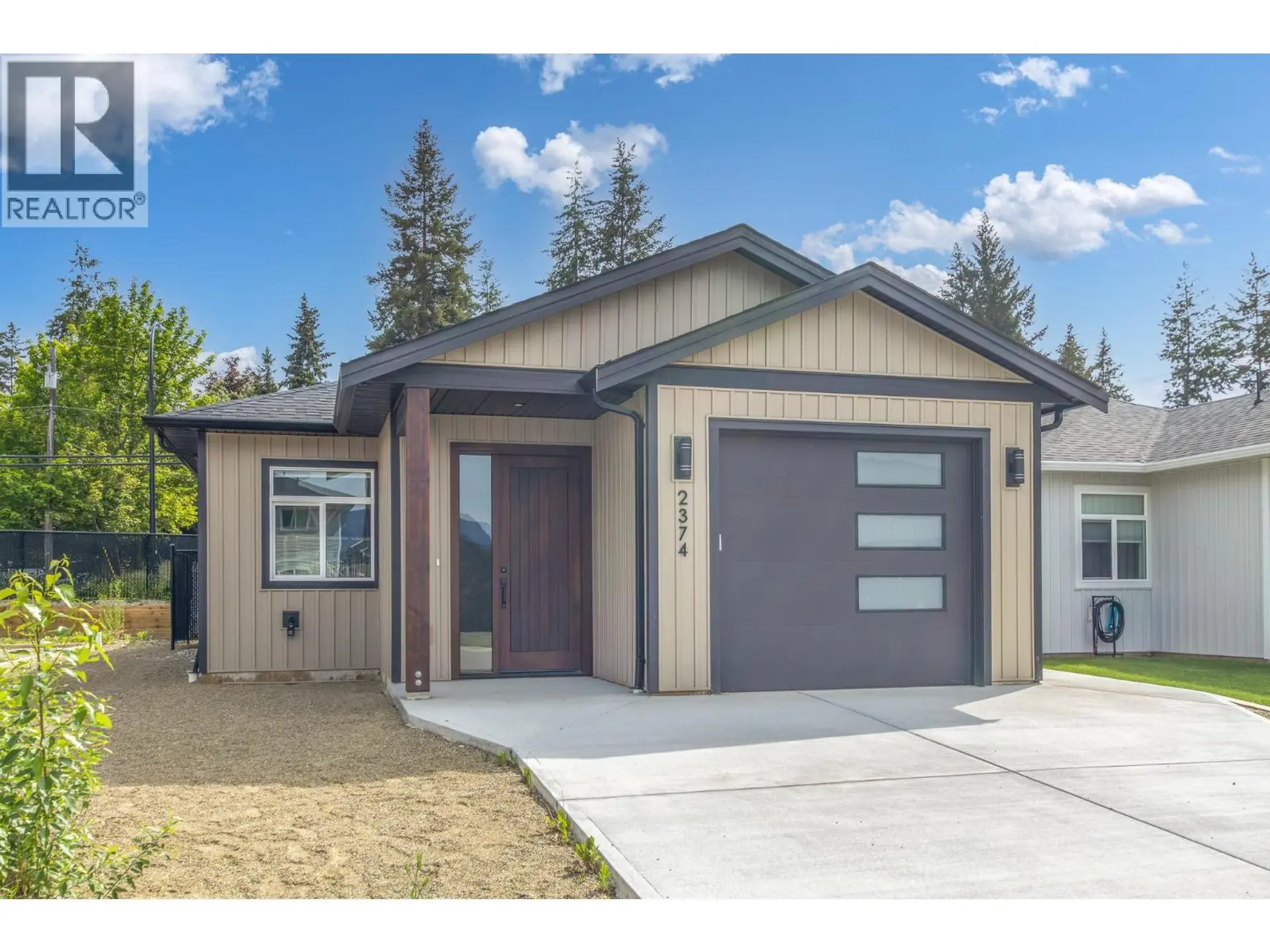 Property at 2374 6 Avenue SE, Salmon Arm, BC