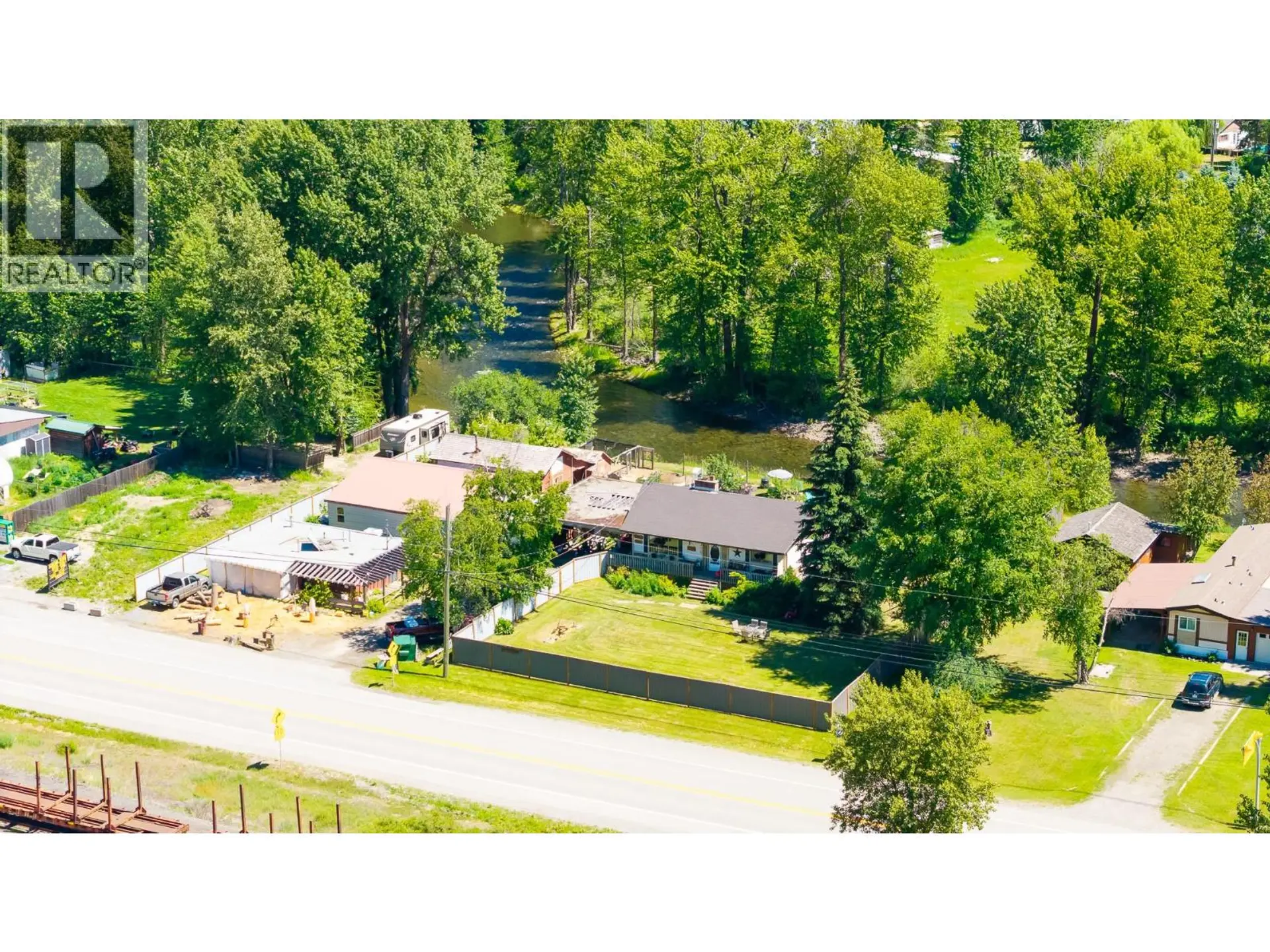 Property at 9005 3 & 95 Highway, Yahk, BC