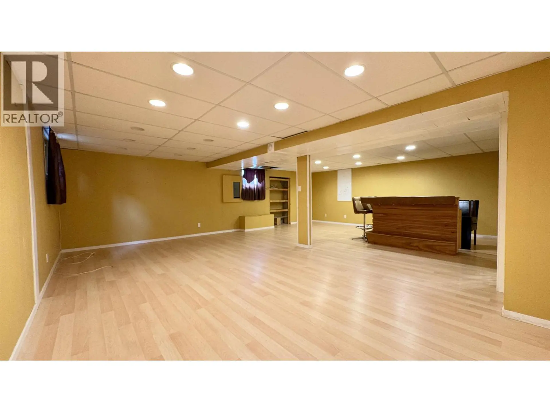 322 PIONEER AVENUE - Image 10