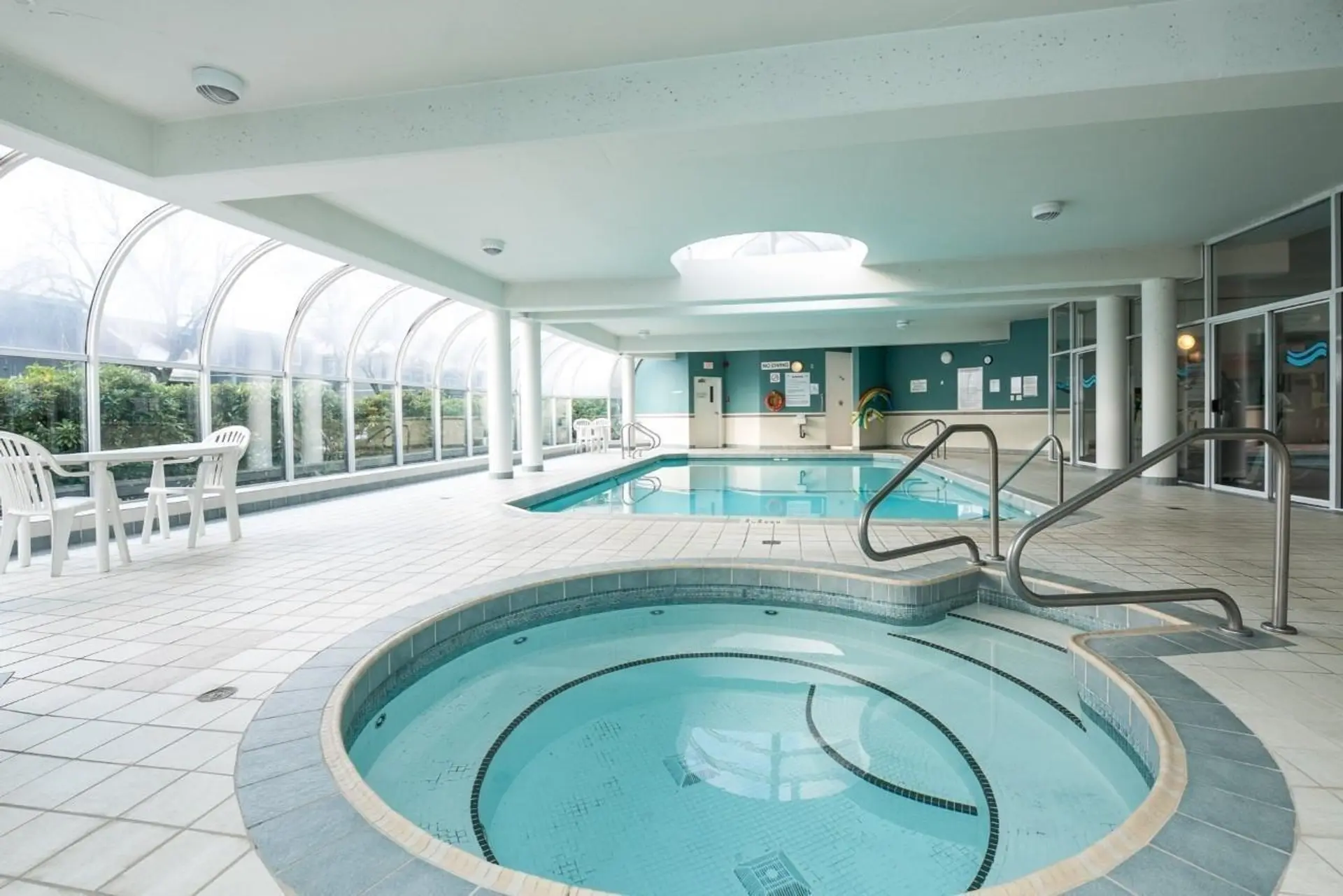 #605 1045 Quayside Drive - Image 16