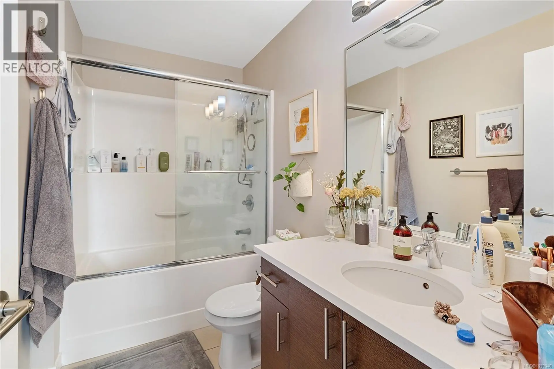 #410 924 Esquimalt Rd - Image 8