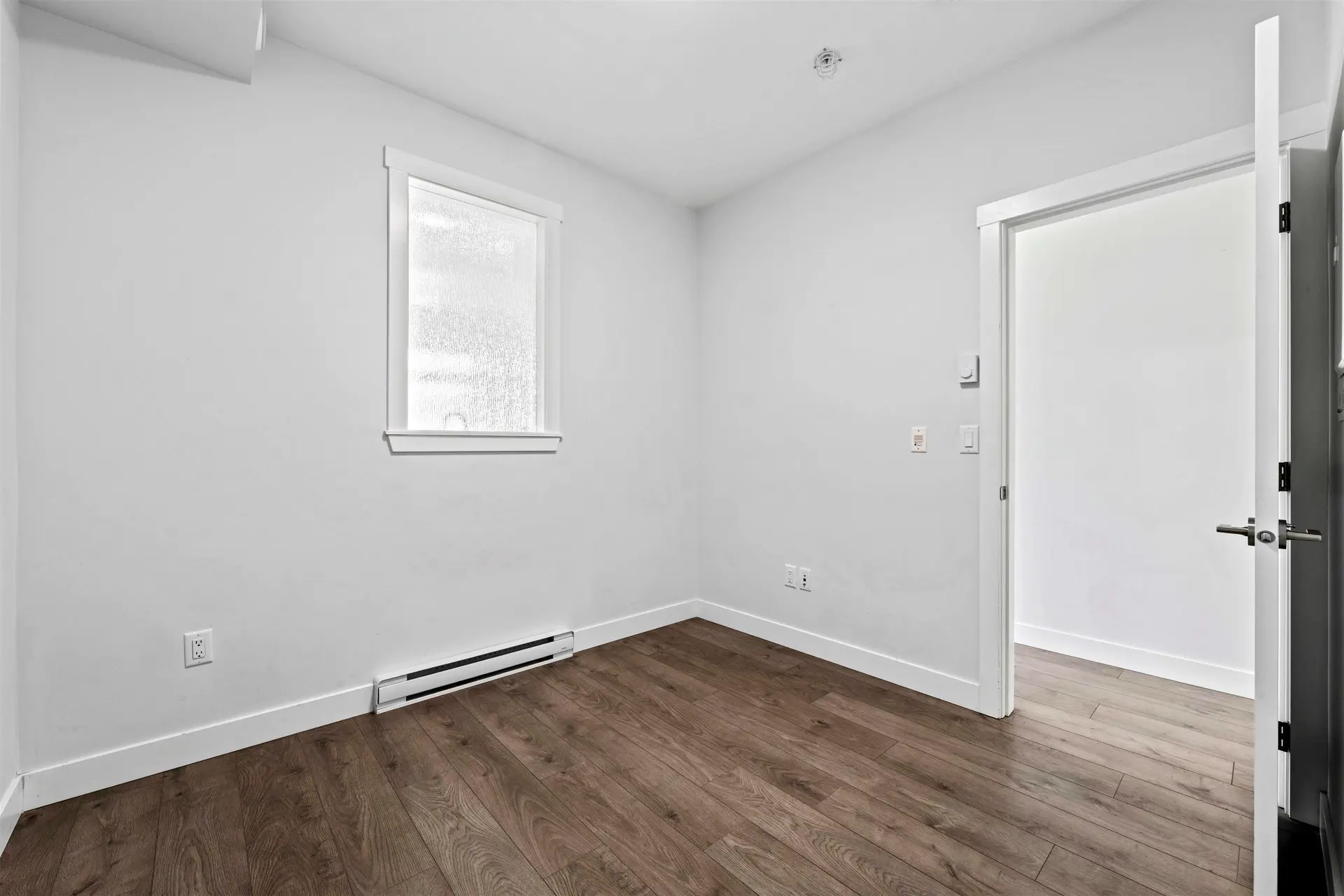 #305 20686 Eastleigh Crescent - Image 12
