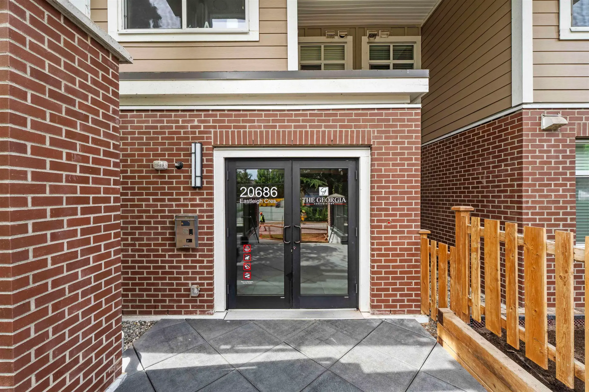 #305 20686 Eastleigh Crescent - Image 3