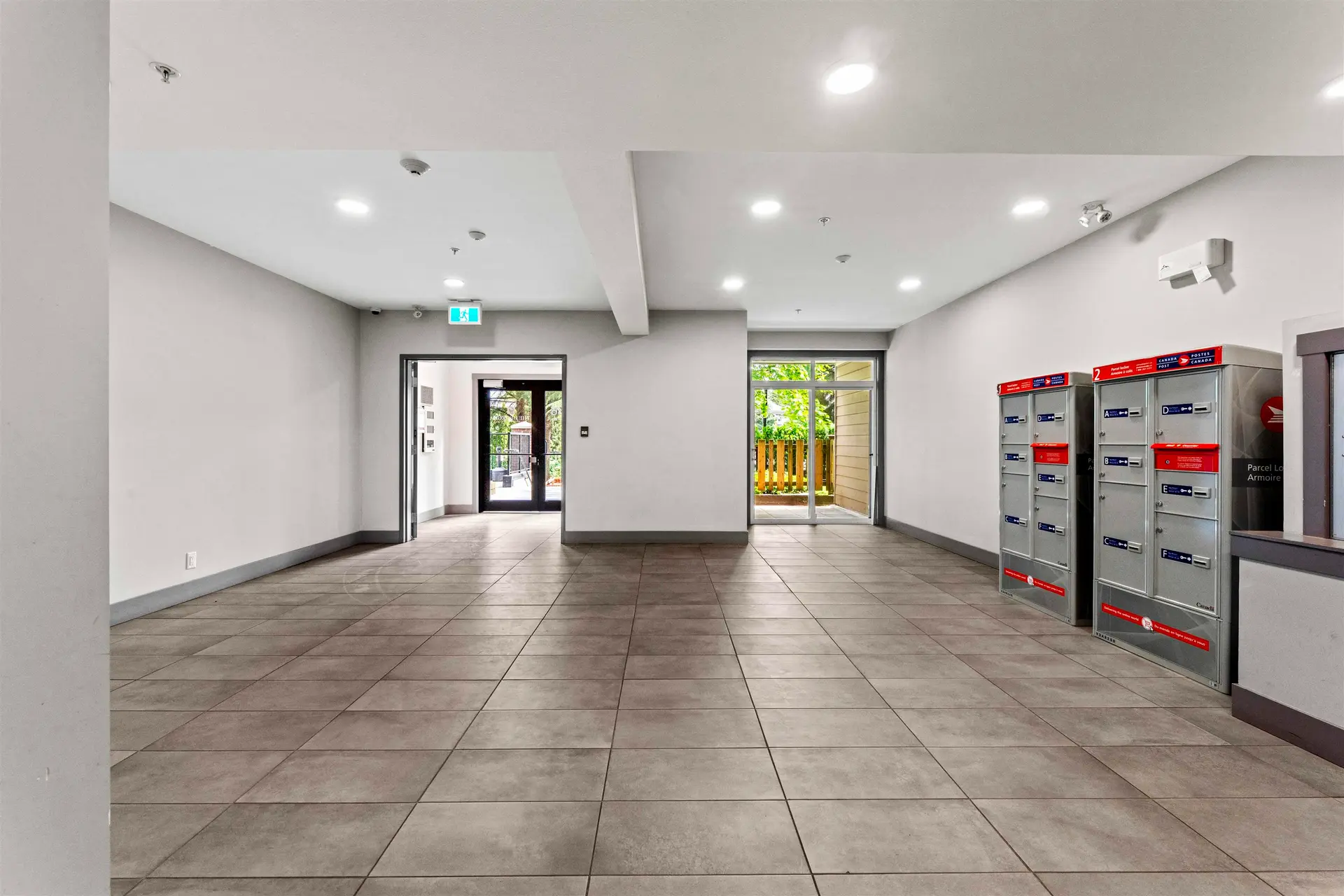#305 20686 Eastleigh Crescent - Image 4