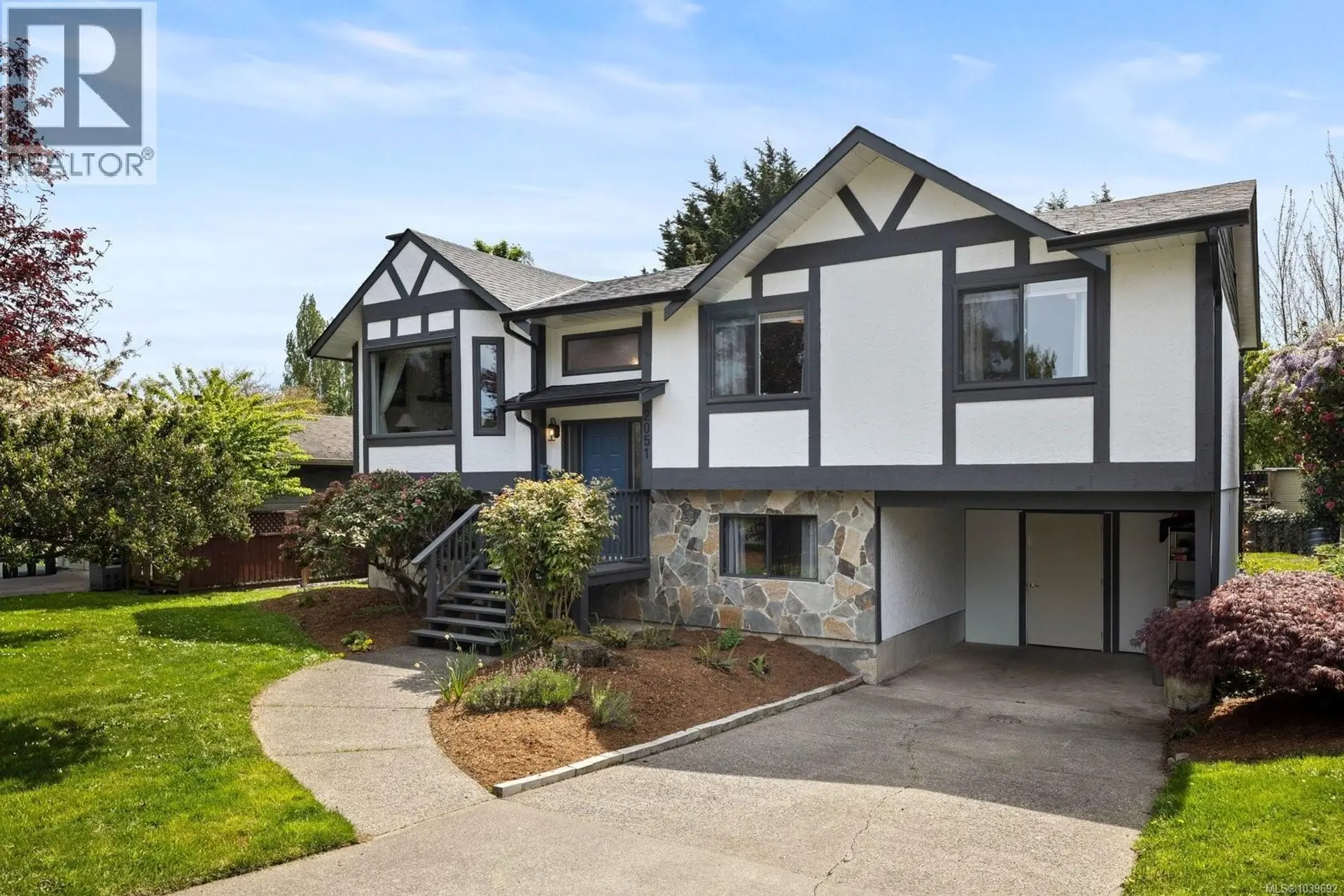 Property at 2051 Northbrook Dr, Sidney, BC
