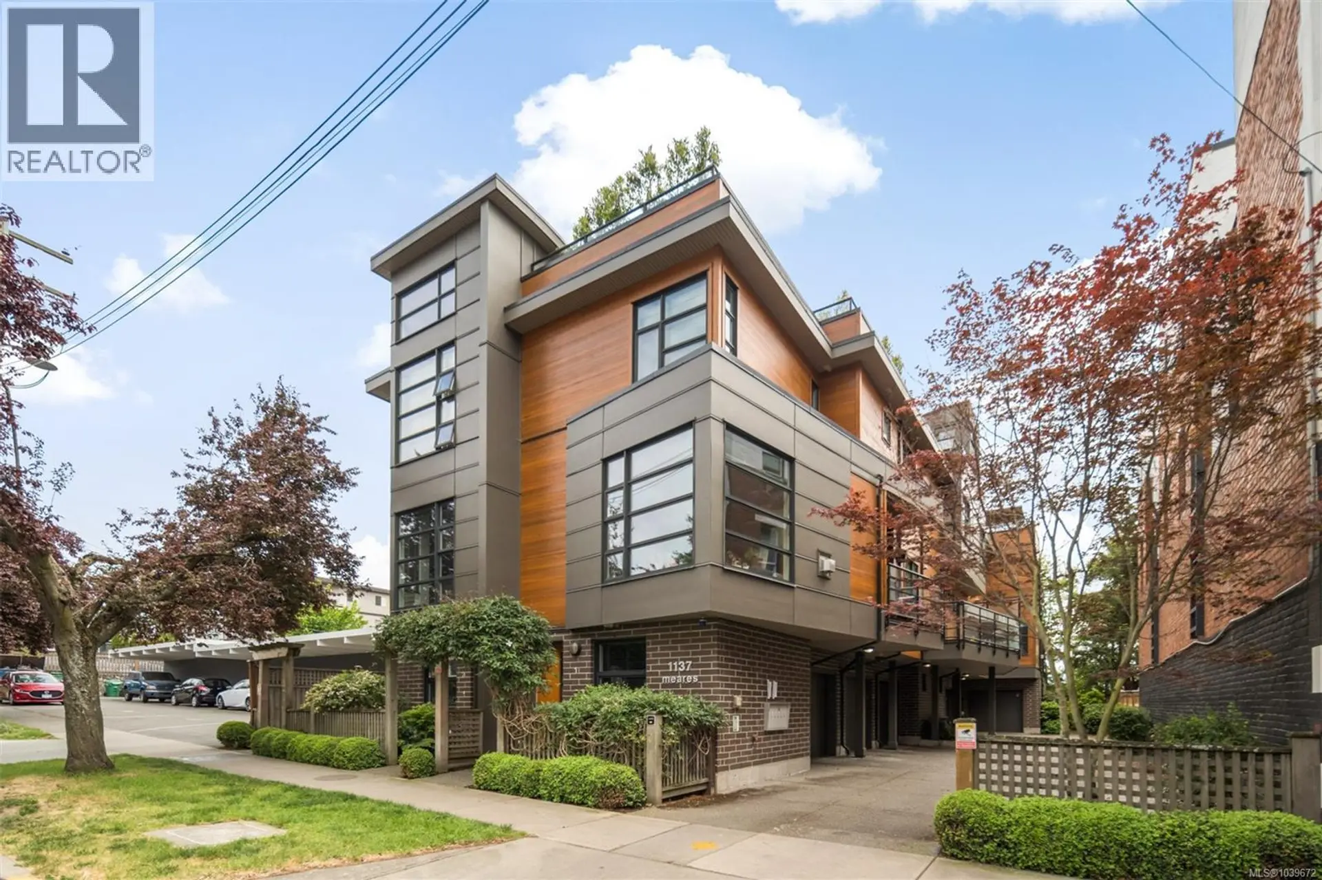 Property at #4 1137 Meares St, Victoria, BC