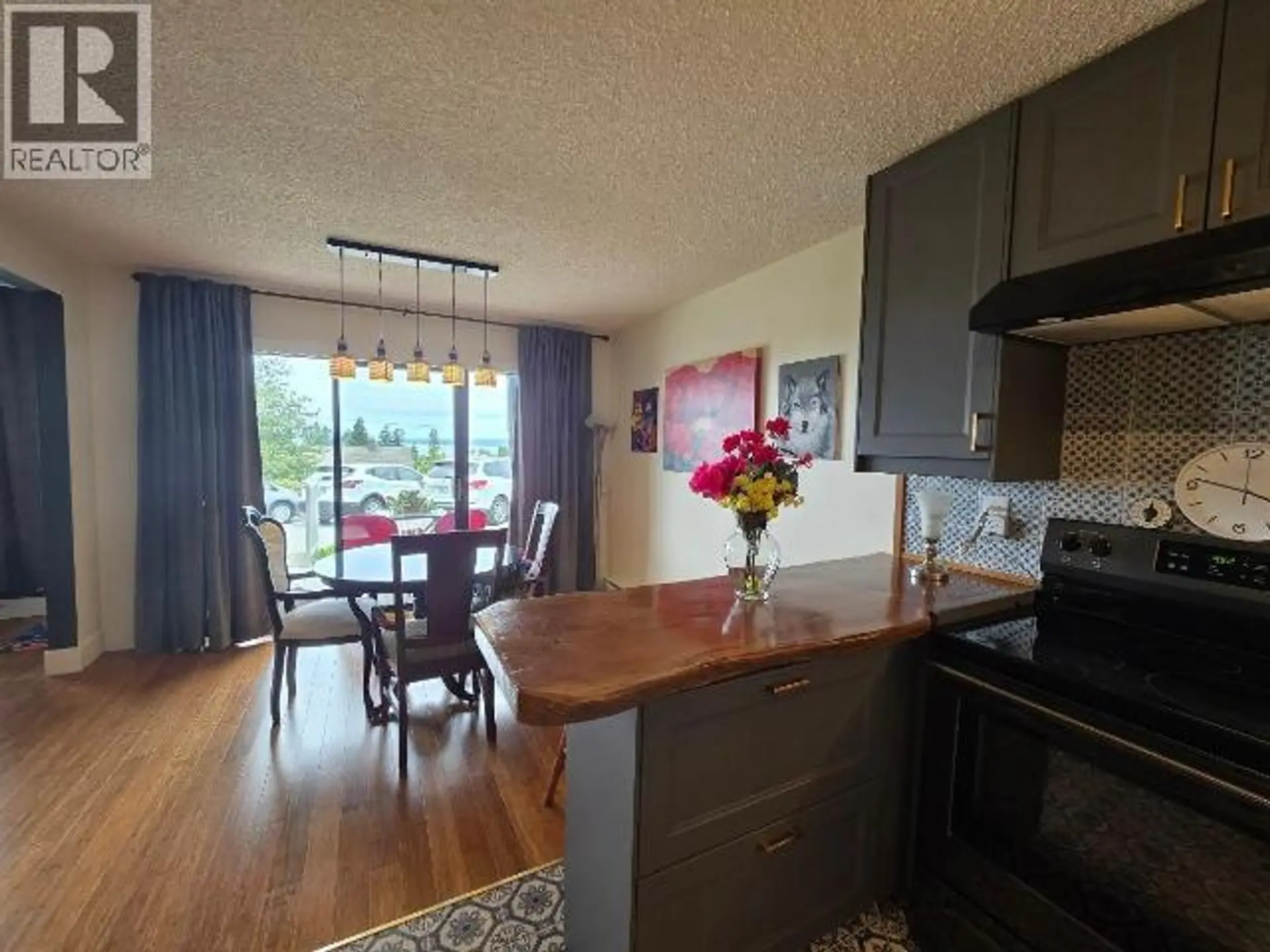 #6 4420 QUEBEC AVE - Image 6