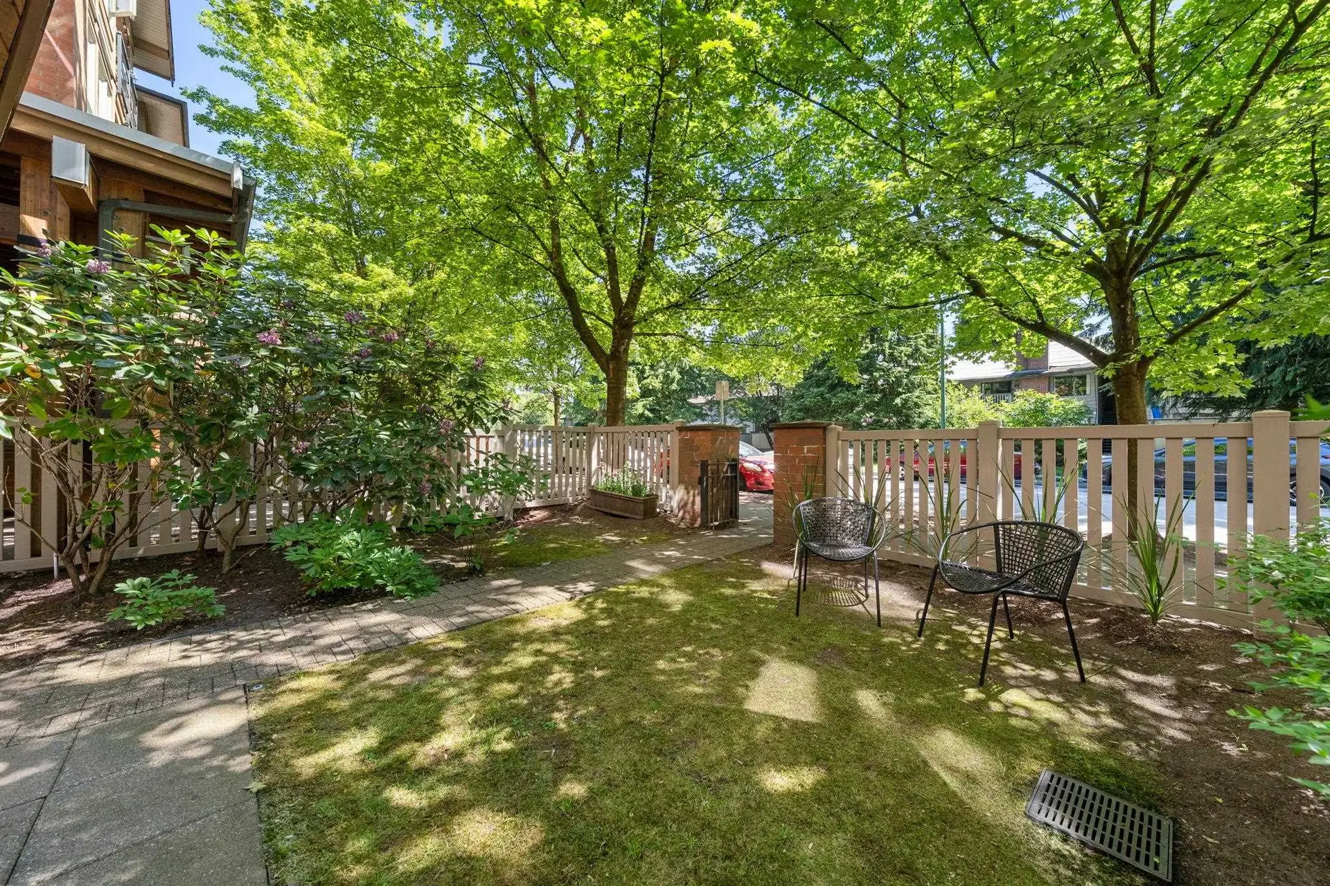 #101 2601 Whiteley Court - Image 12
