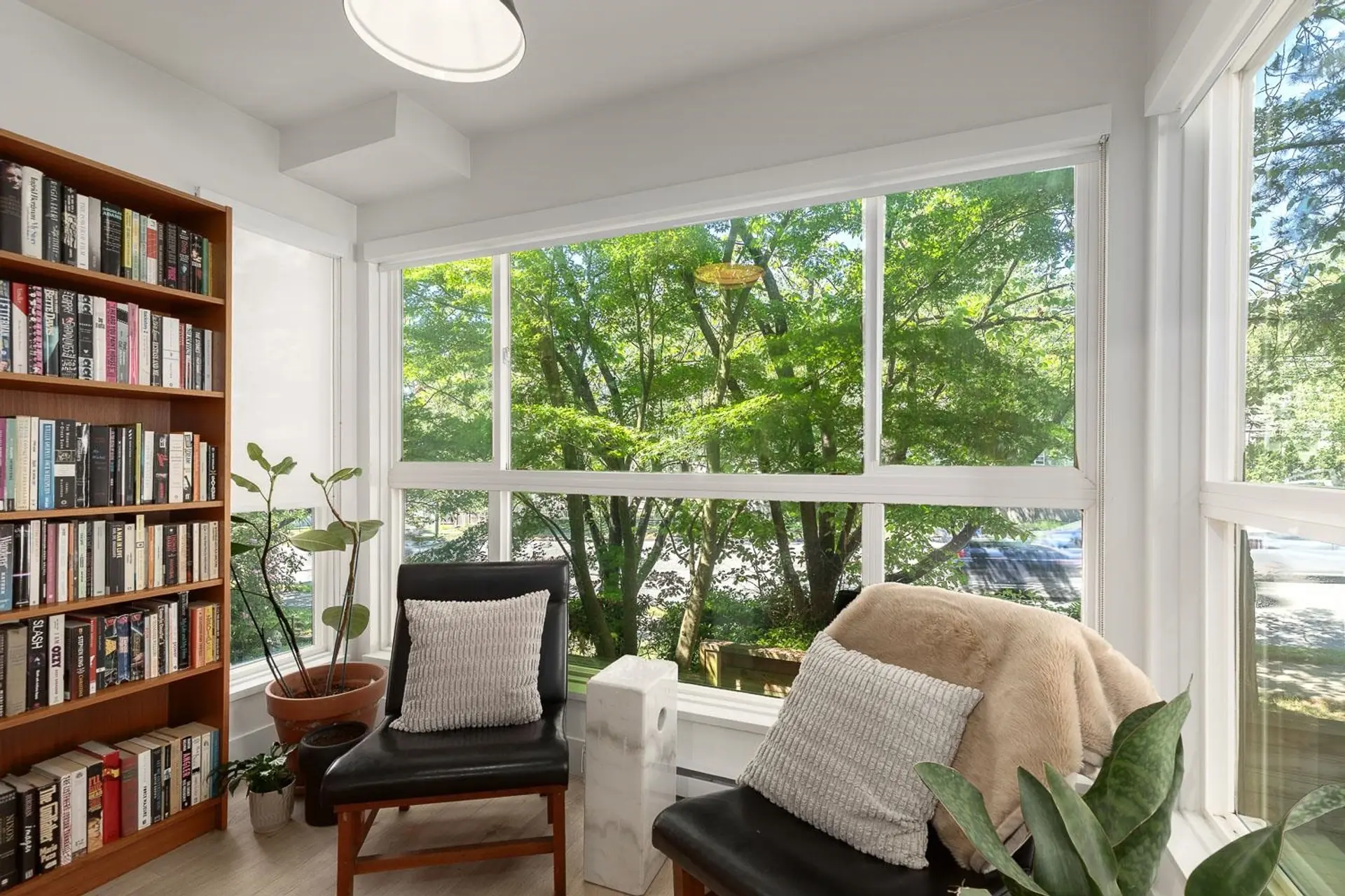 #203 2272 Dundas Street - Image 5