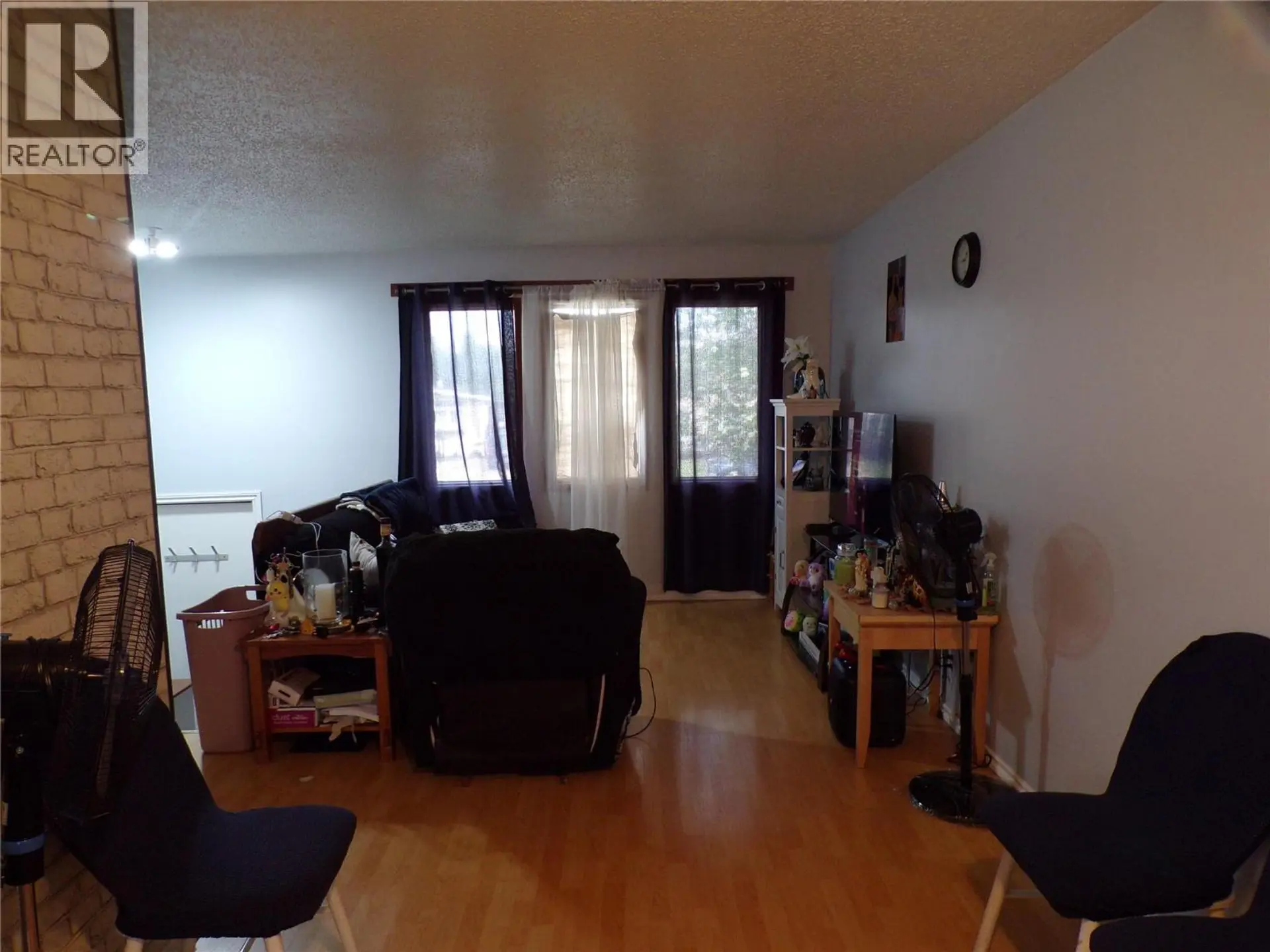 821/823 105 Avenue - Image 2