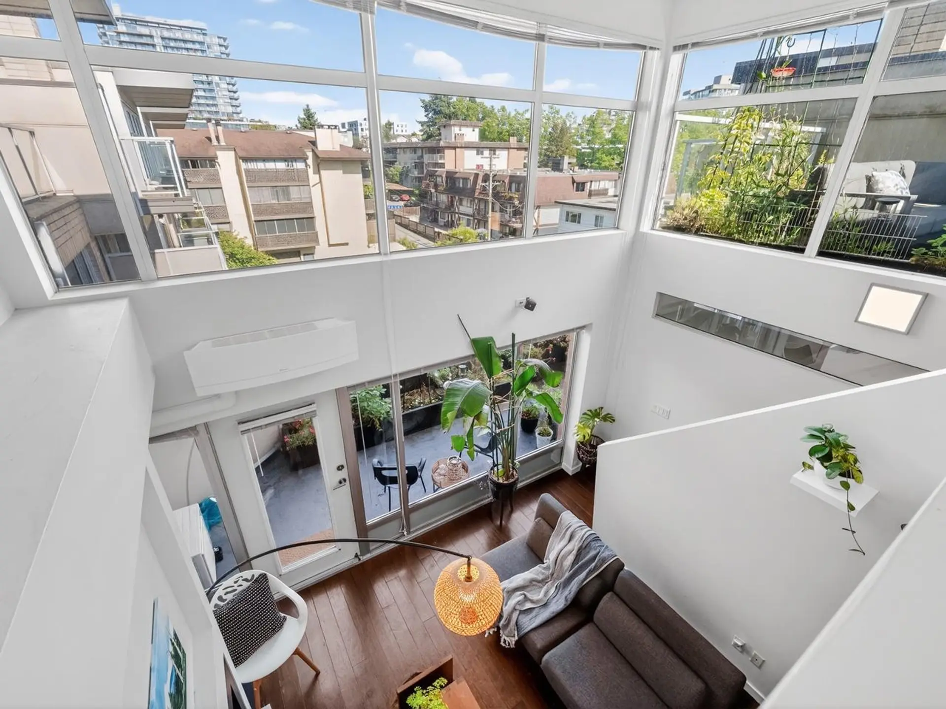 Property at #PH1 1288 Chesterfield Avenue, North Vancouver, BC