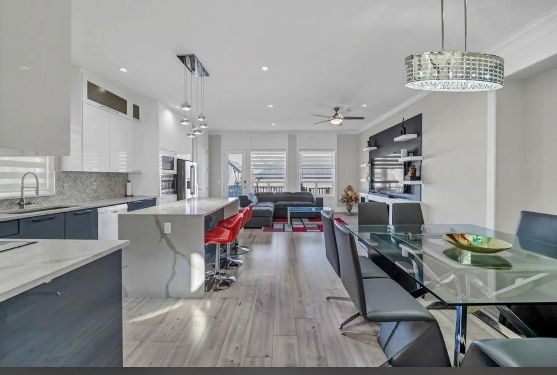 14039 59a Avenue - Image 3