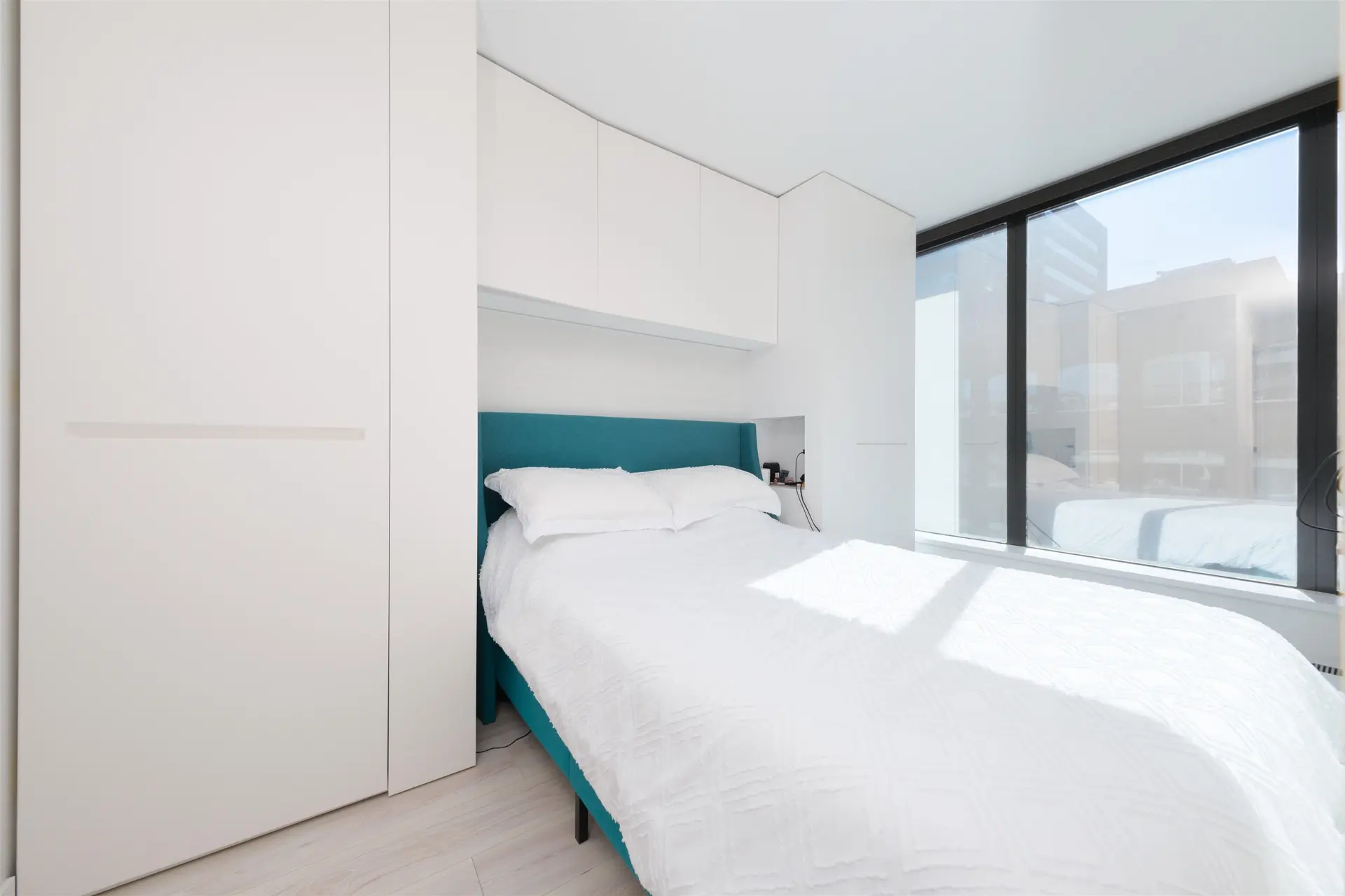 #703 1133 Hornby Street - Image 2