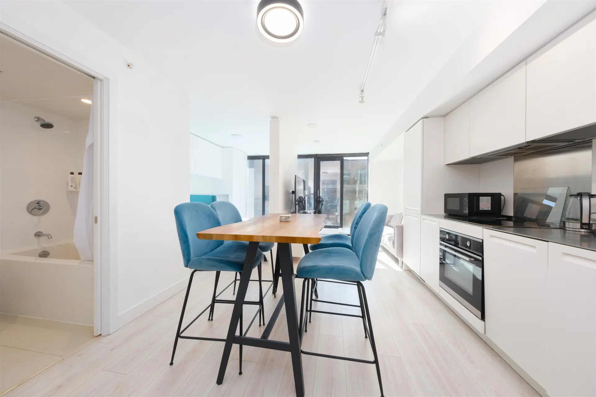 #703 1133 Hornby Street - Image 7
