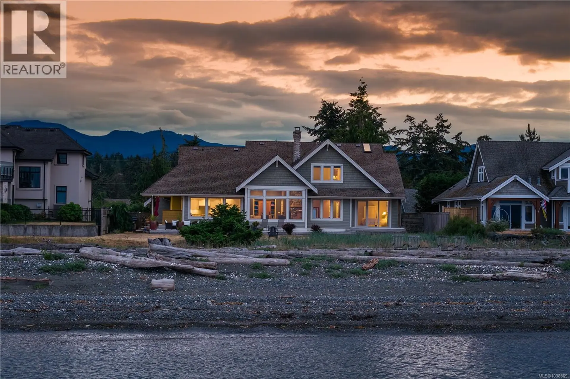 Property at 959 McFeely Dr, Qualicum Beach, BC