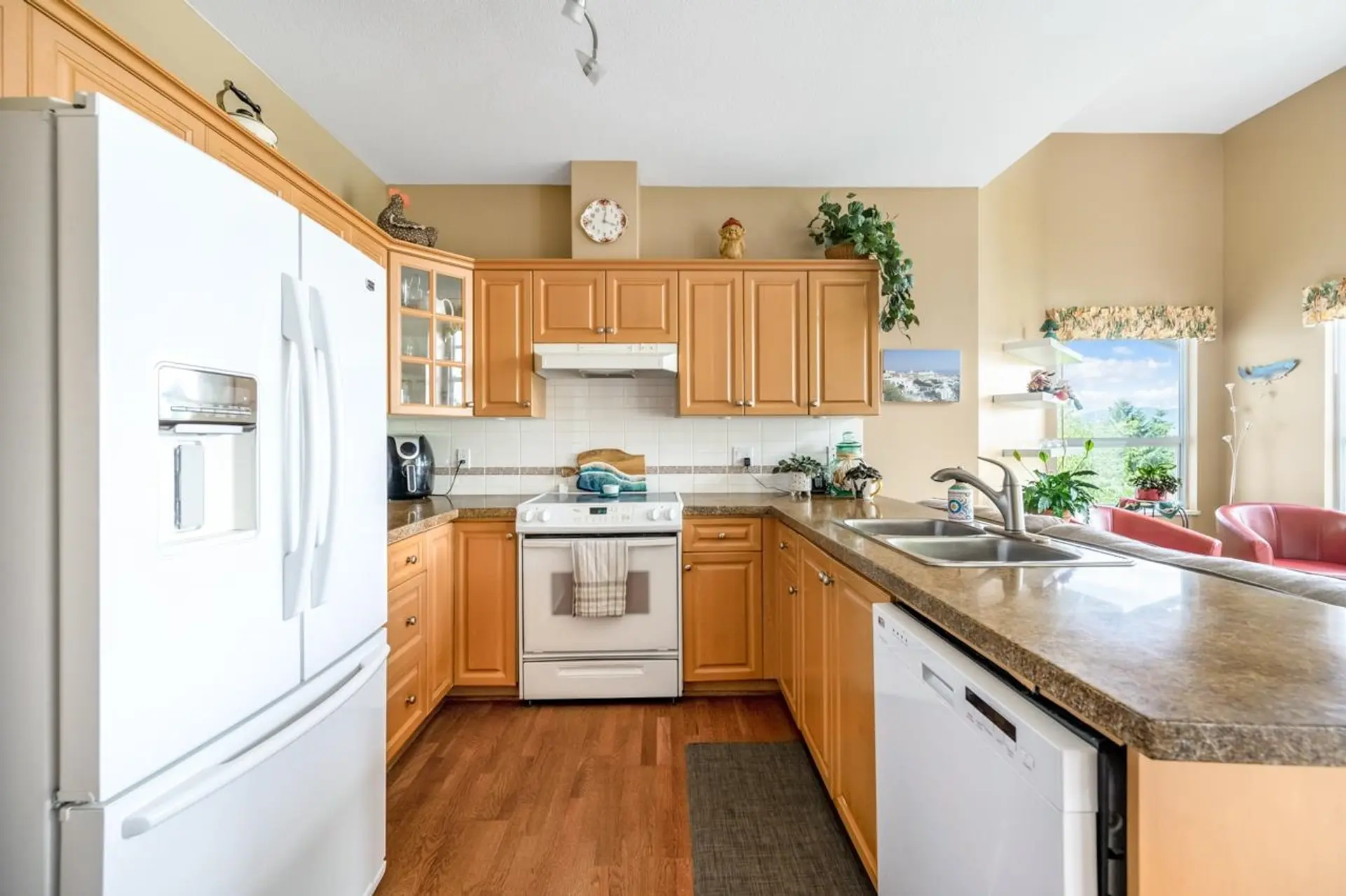 #406 5280 Oakmount Crescent - Image 10