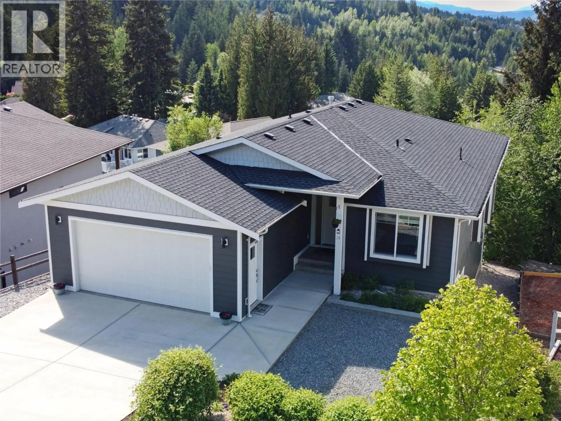 Property at #38 2592 Alpen Paradies Road, Blind Bay, BC