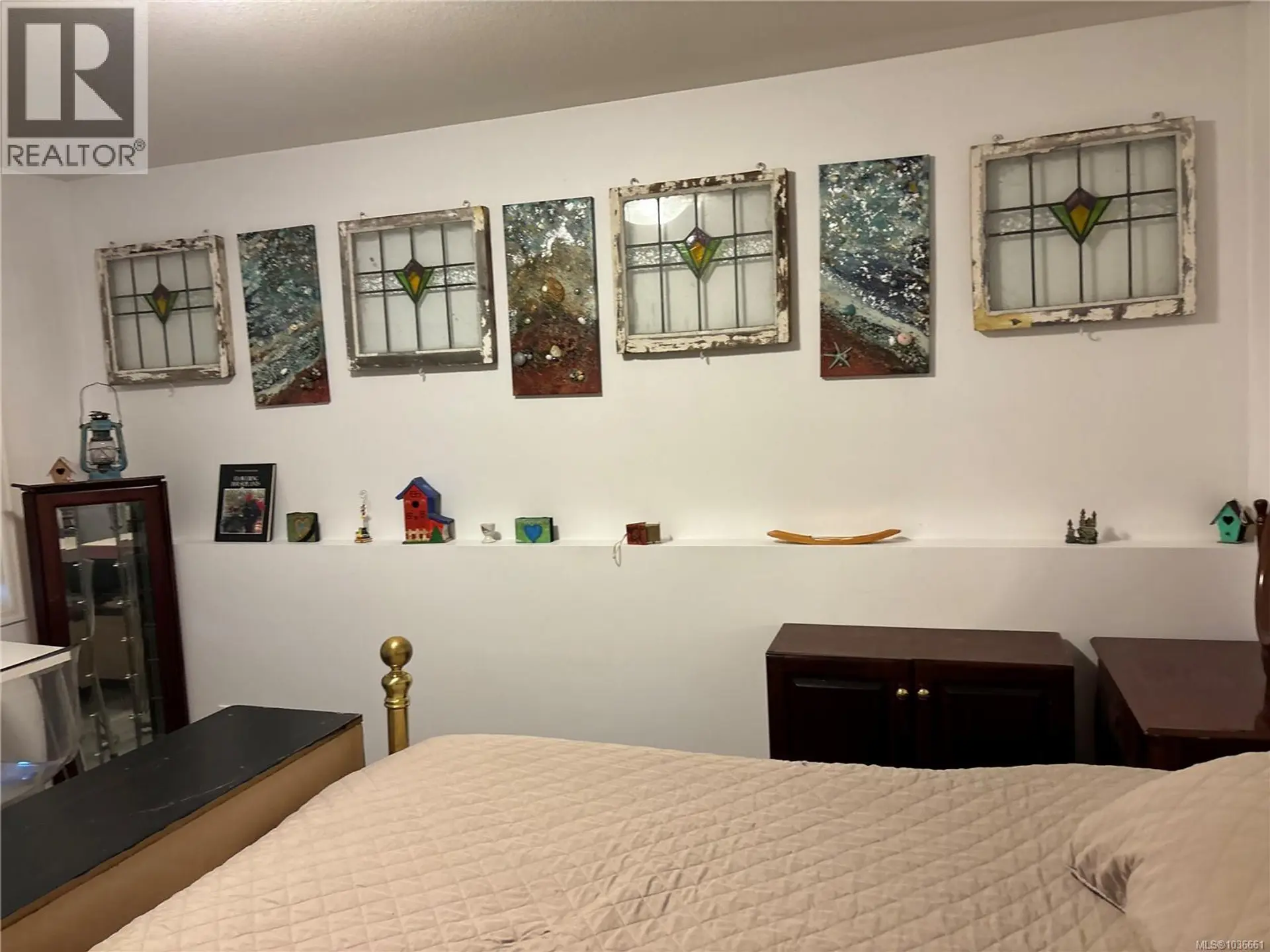 889 Highwood Dr - Image 4